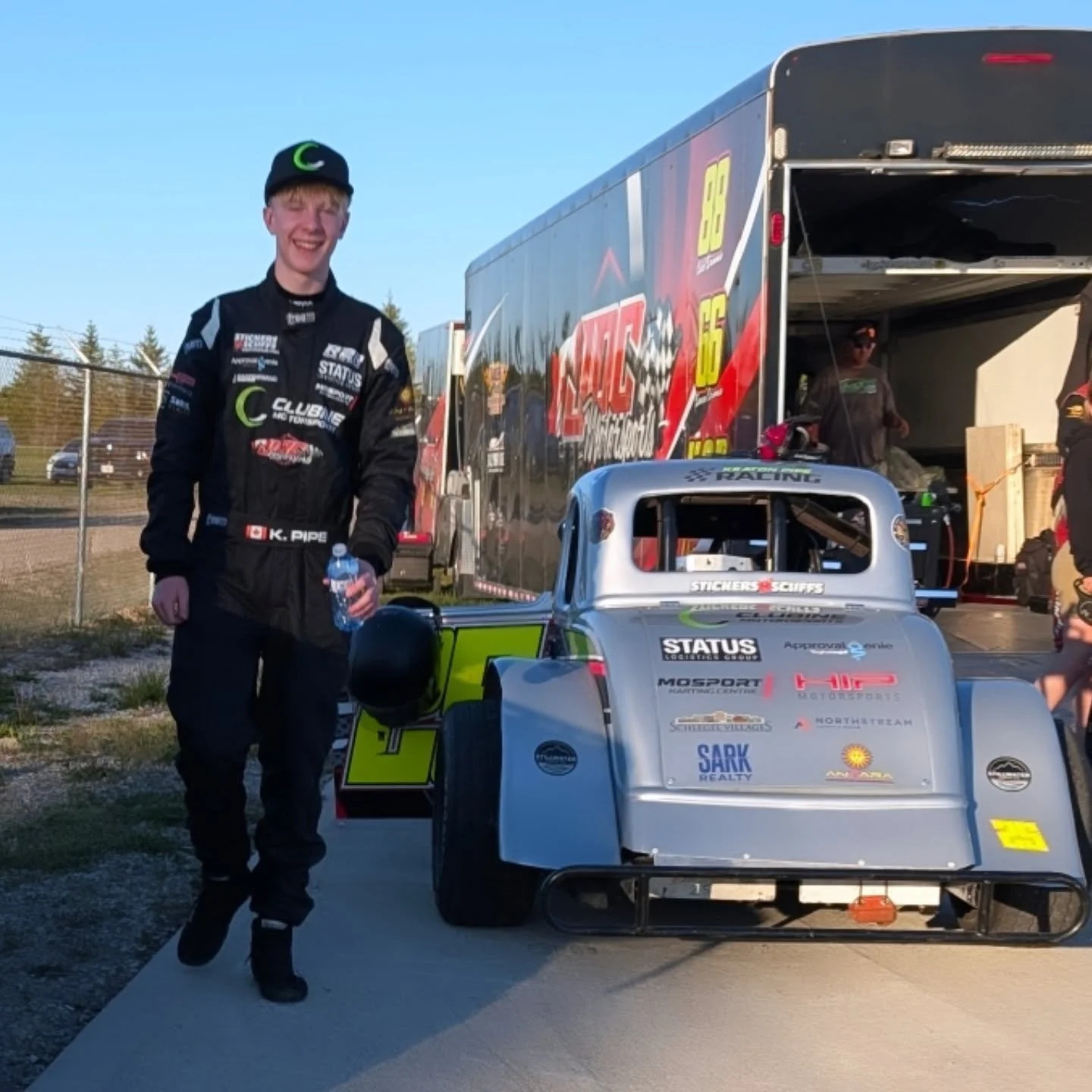 Smile... It's Race Week!! 😁🏁
Heading to Peterborough Speedway this Saturday. Let's Goooo!

#keatonpiperacing #legendcarracing #racing #shorttrackracing