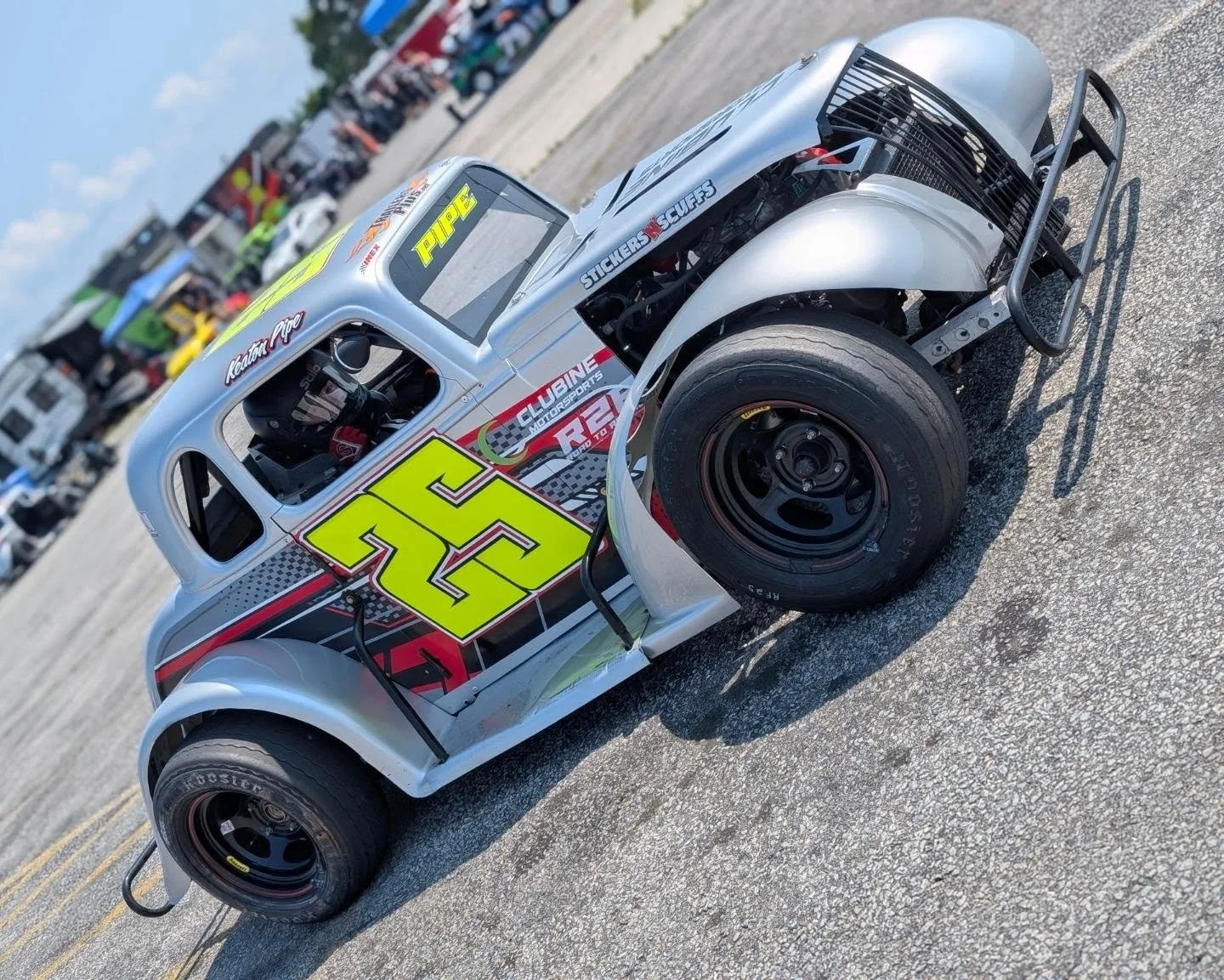 Race Day!🏁 Day 1 of 2 at Sauble Speedway! Let's go! Hoping the rain stays away so we can get the show in tonight. Plus, stay tuned for more on our @laps4md fundraiser! 

#keatonpiperacing #ontariolegendcarseries