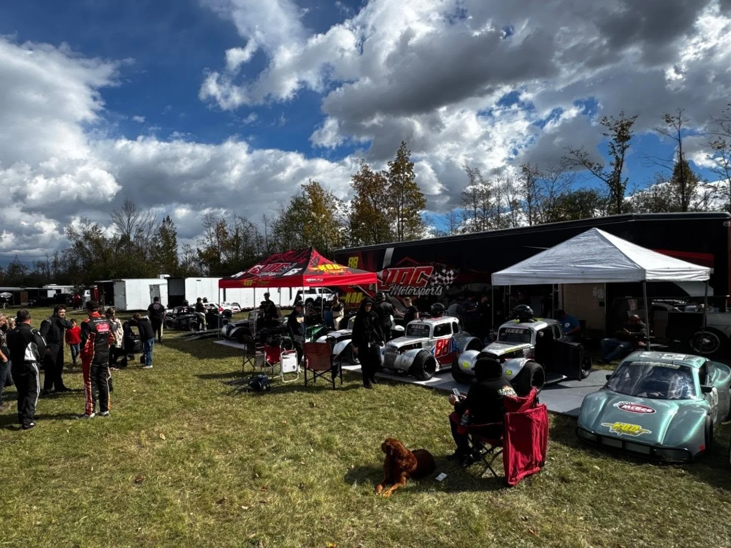 Autumn Colours Classic at Peterborough Speedway has begun and I am happy with my first race of the weekend! 🏁👍

It was a very clear but crisp day at the track. As the evening went on it got cold!  Having an allergy to the cold, I struggle with thes