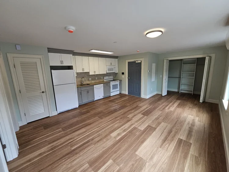 Unit #45 - 1Bedroom/1Bath (All Utilities Included)