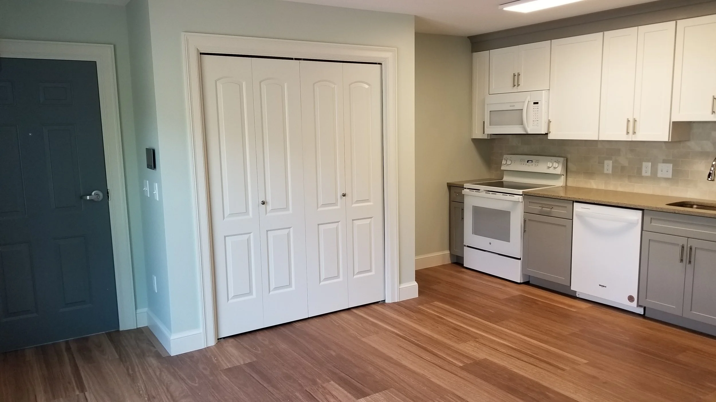 CEC B 1 Bdrm 1.jpg