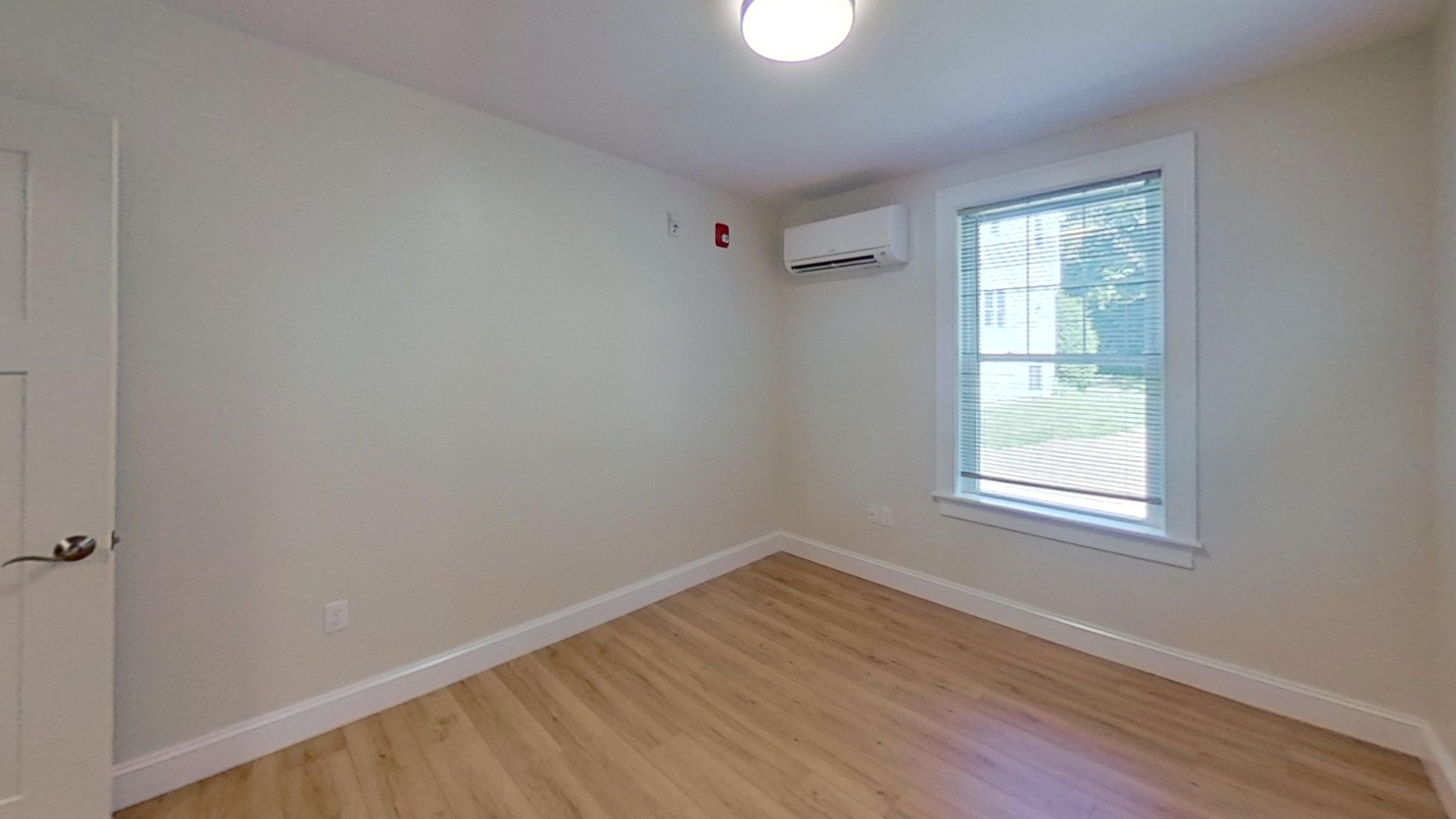 462-Main-St-Unit-10-Amherst-Unfurnished(3).jpg
