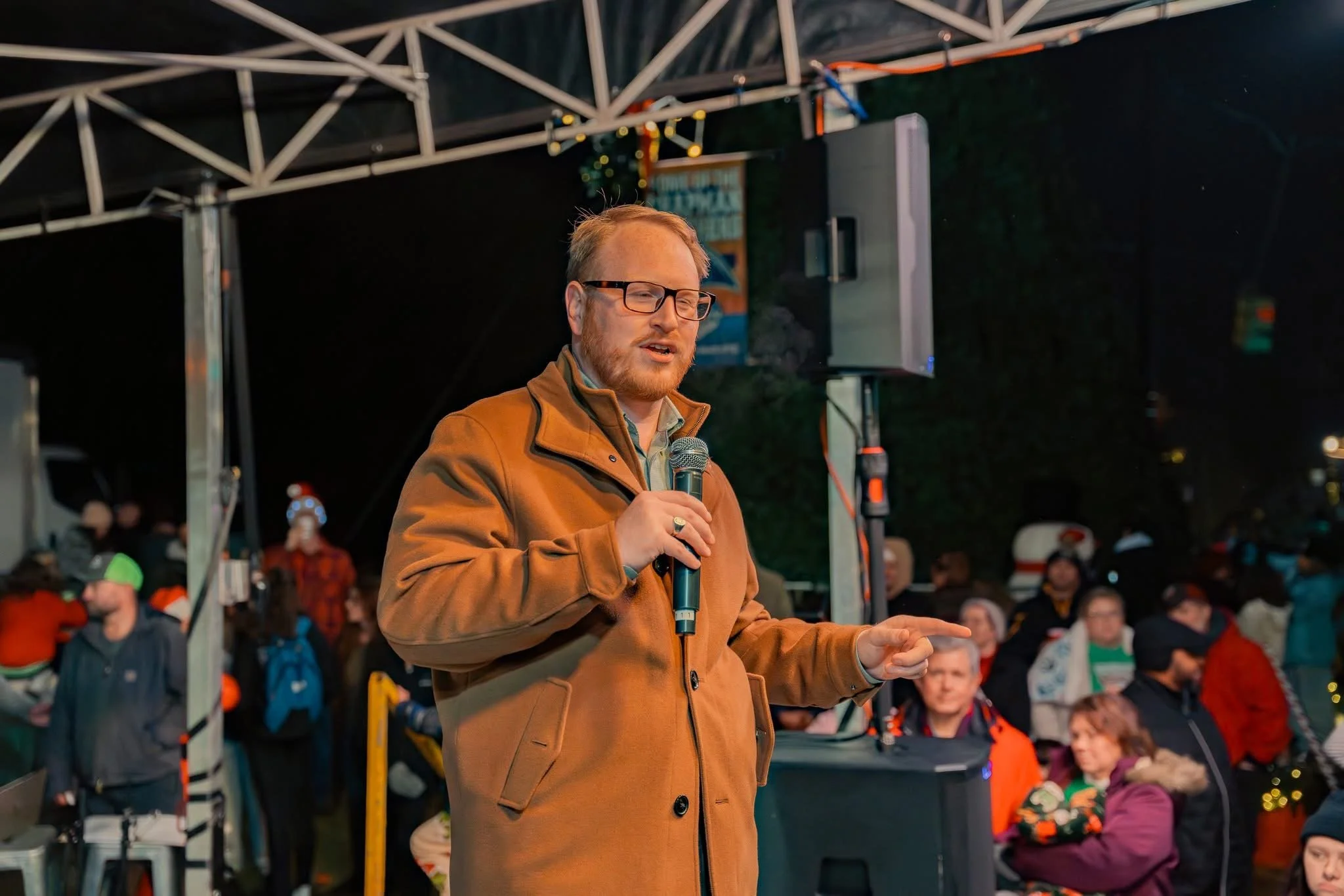 Steven Long speaking to the Inman community