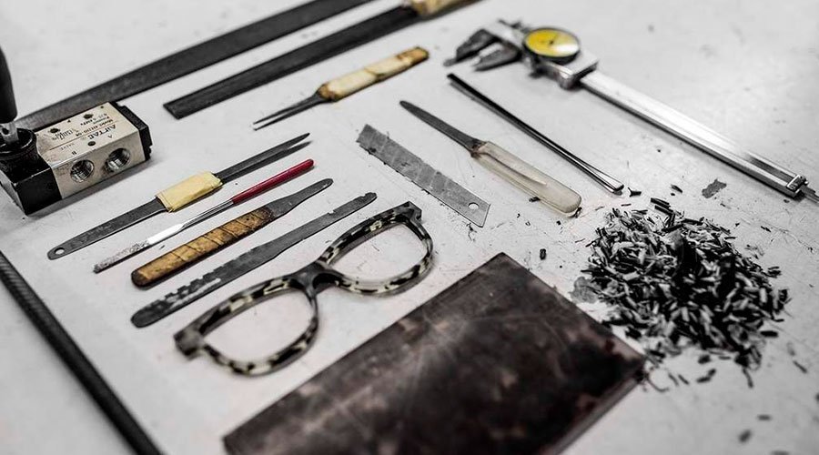 Per què l'acetat és el millor material per les ulleres de pasta?