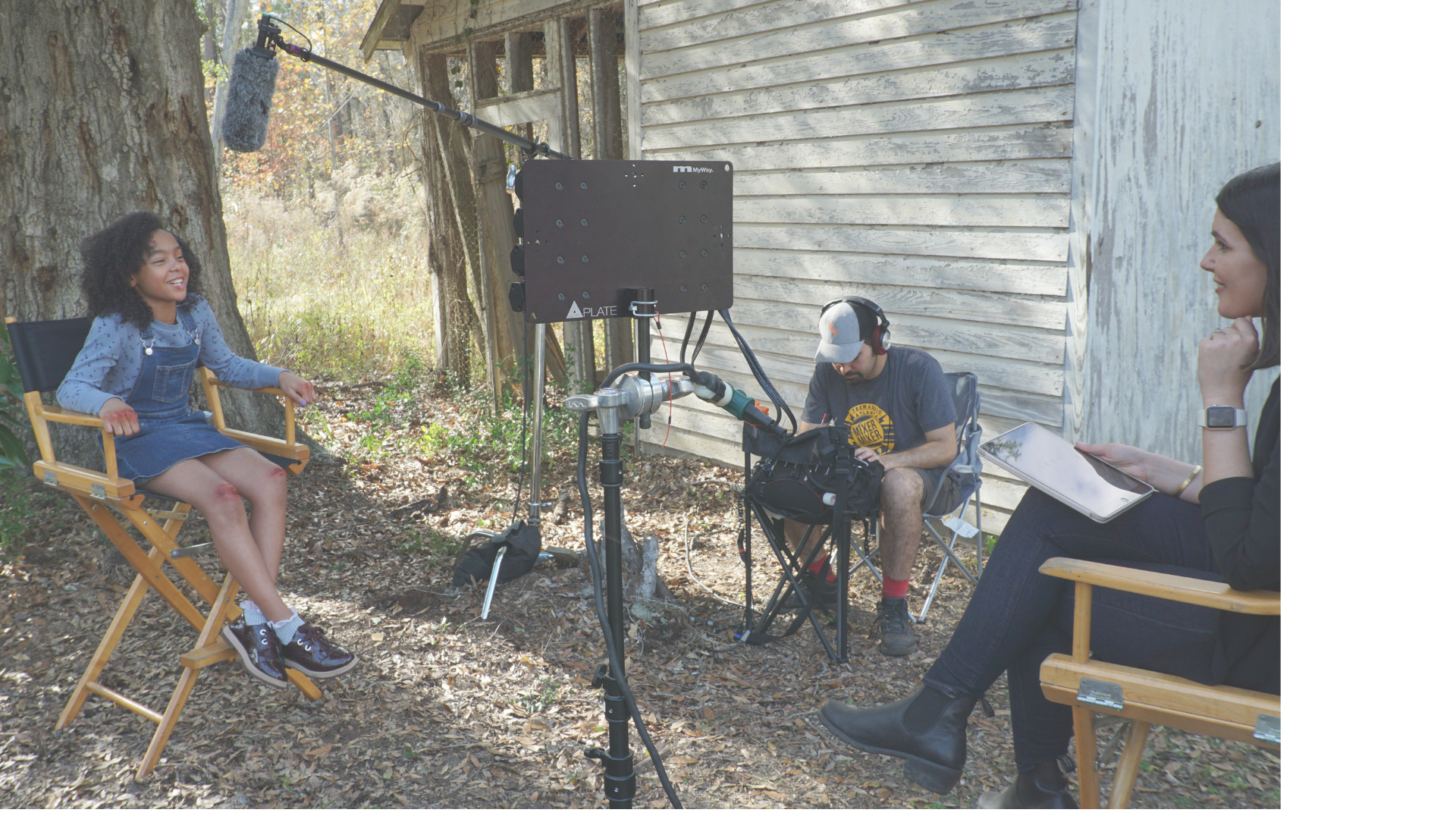MARKETING STRATEGIST & EPK PUBLICIST | Conducted on-set interviews with cast & crew from The Tiger Rising for EPK. Featuring Madalen Mills, Netflix's Jingle Jangle.