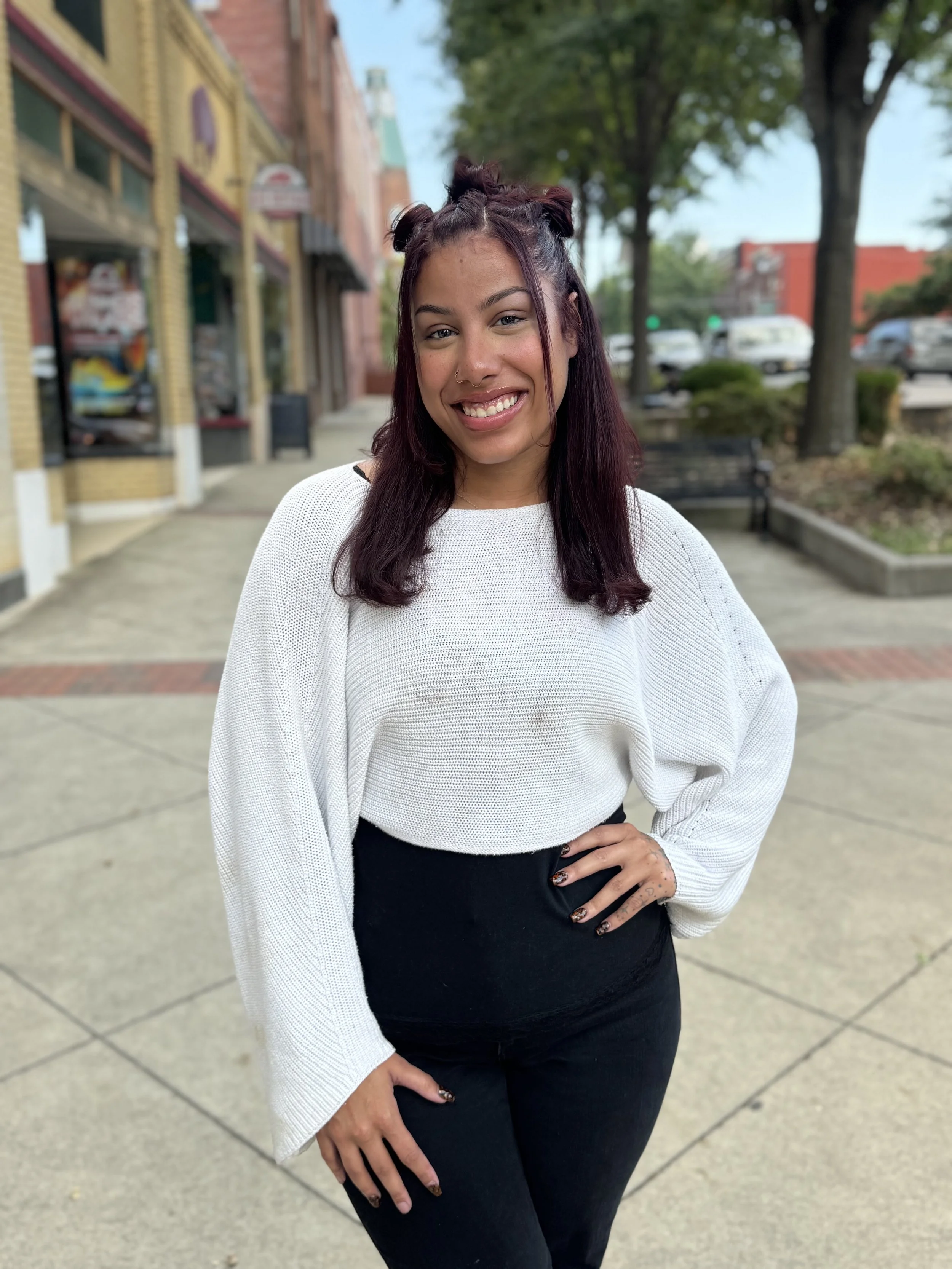 Aleigha Eckles Associate