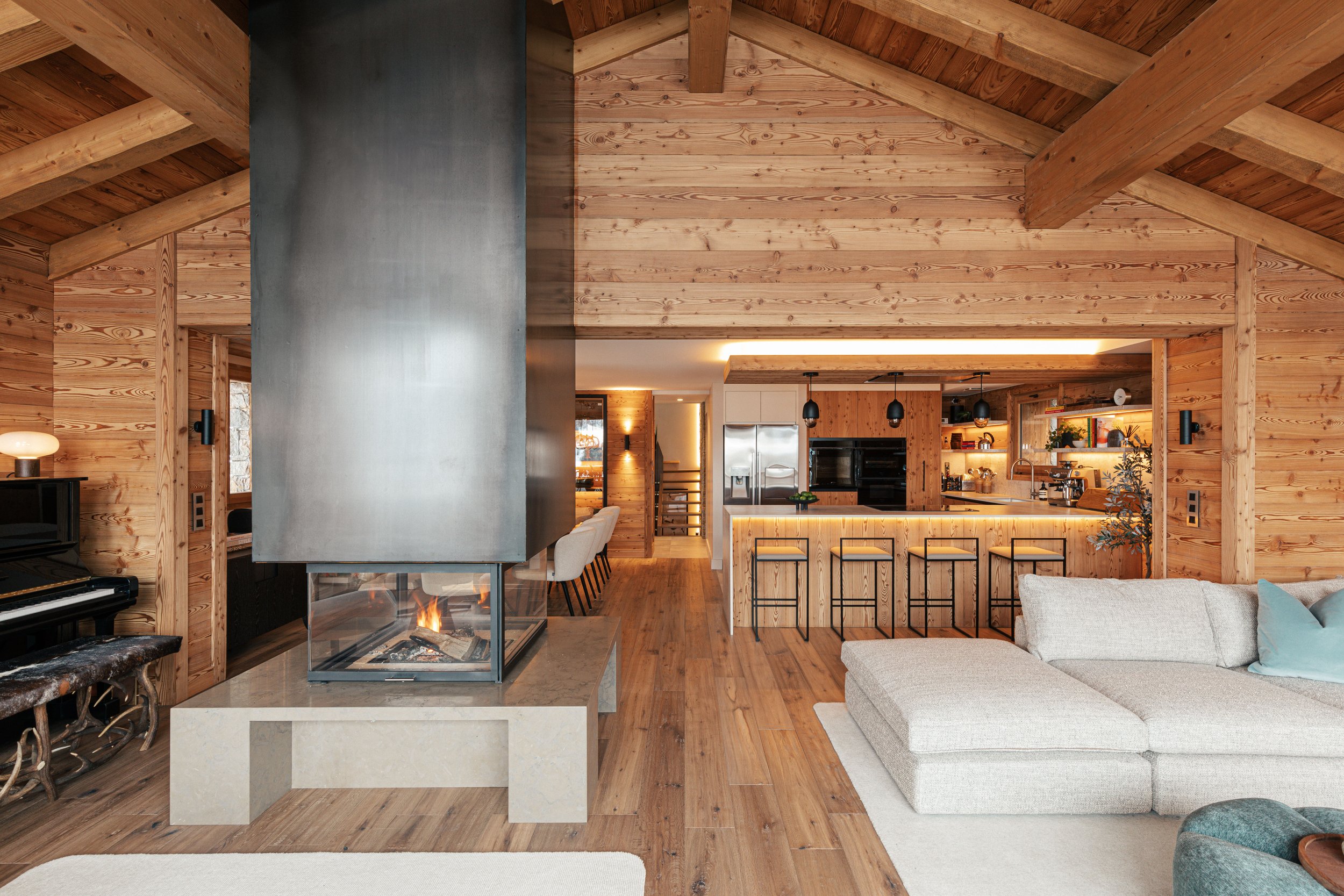 Snowfall Chalet 2023-4.jpg