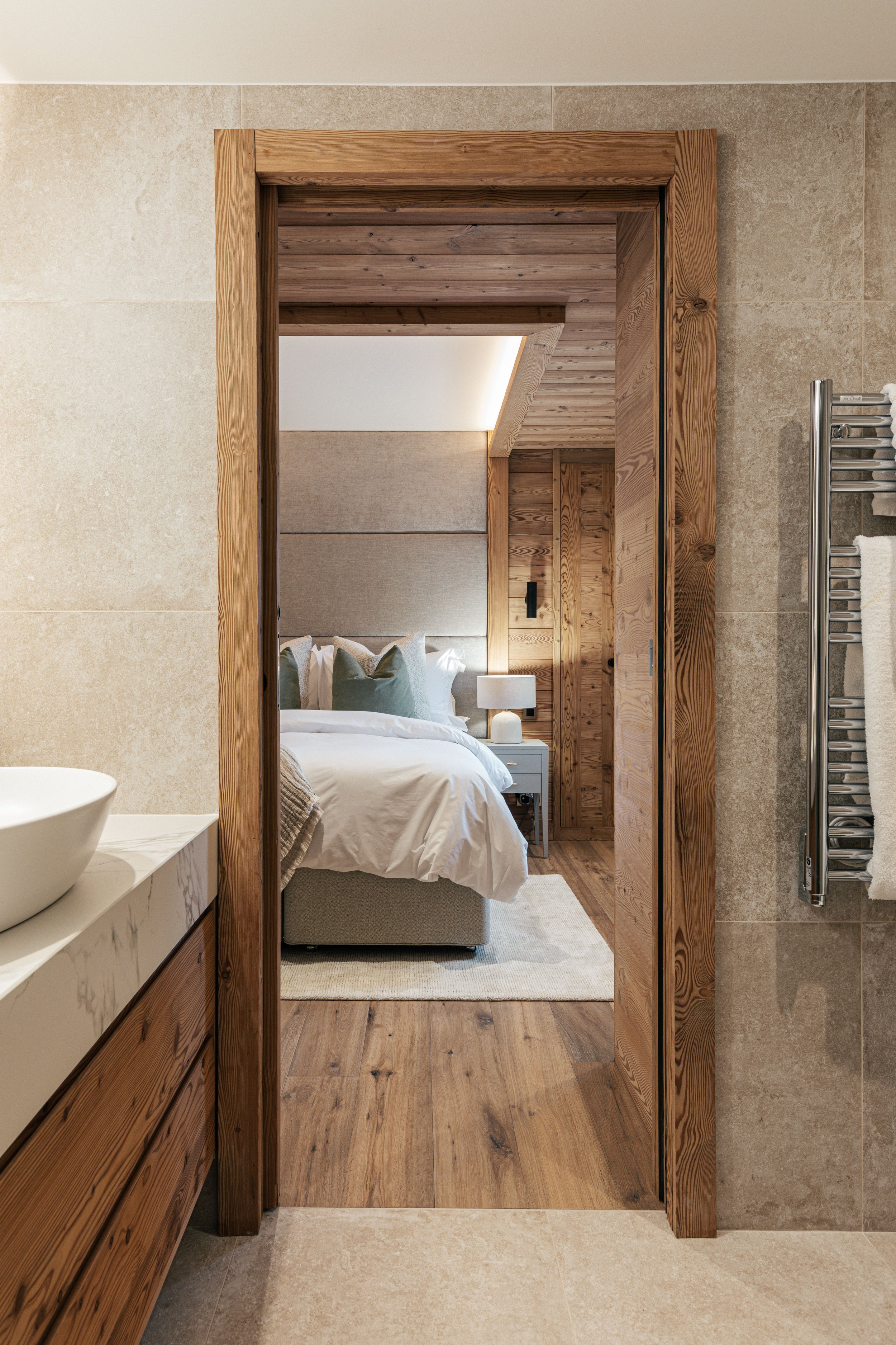 Snowfall Chalet 2023-44.jpg