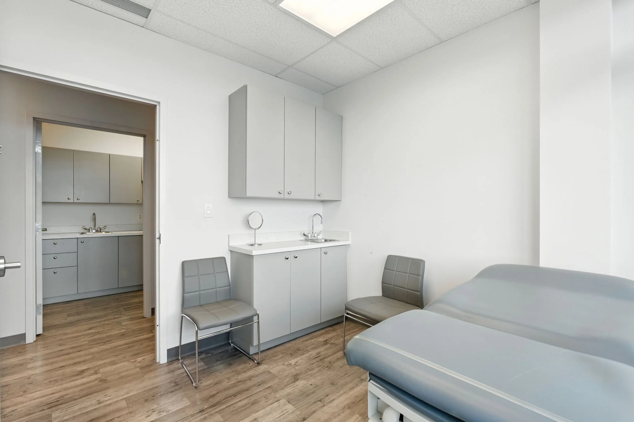 37-web-or-mls-3075 Hospital Gate 419, Oakville-37.jpg