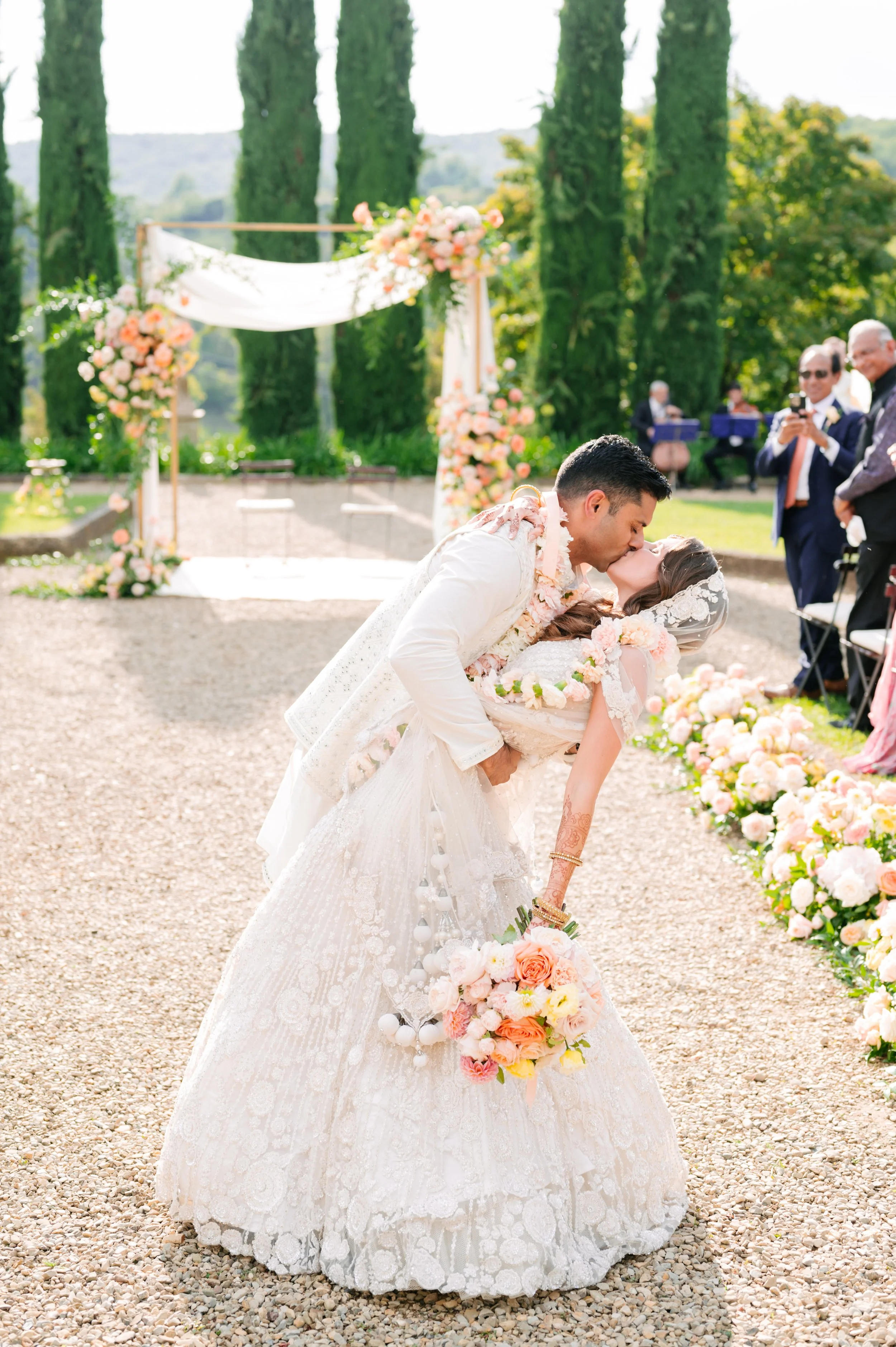 Luxury destination wedding photography in Tuscany, fine art editorial style by L&V Photography studio.