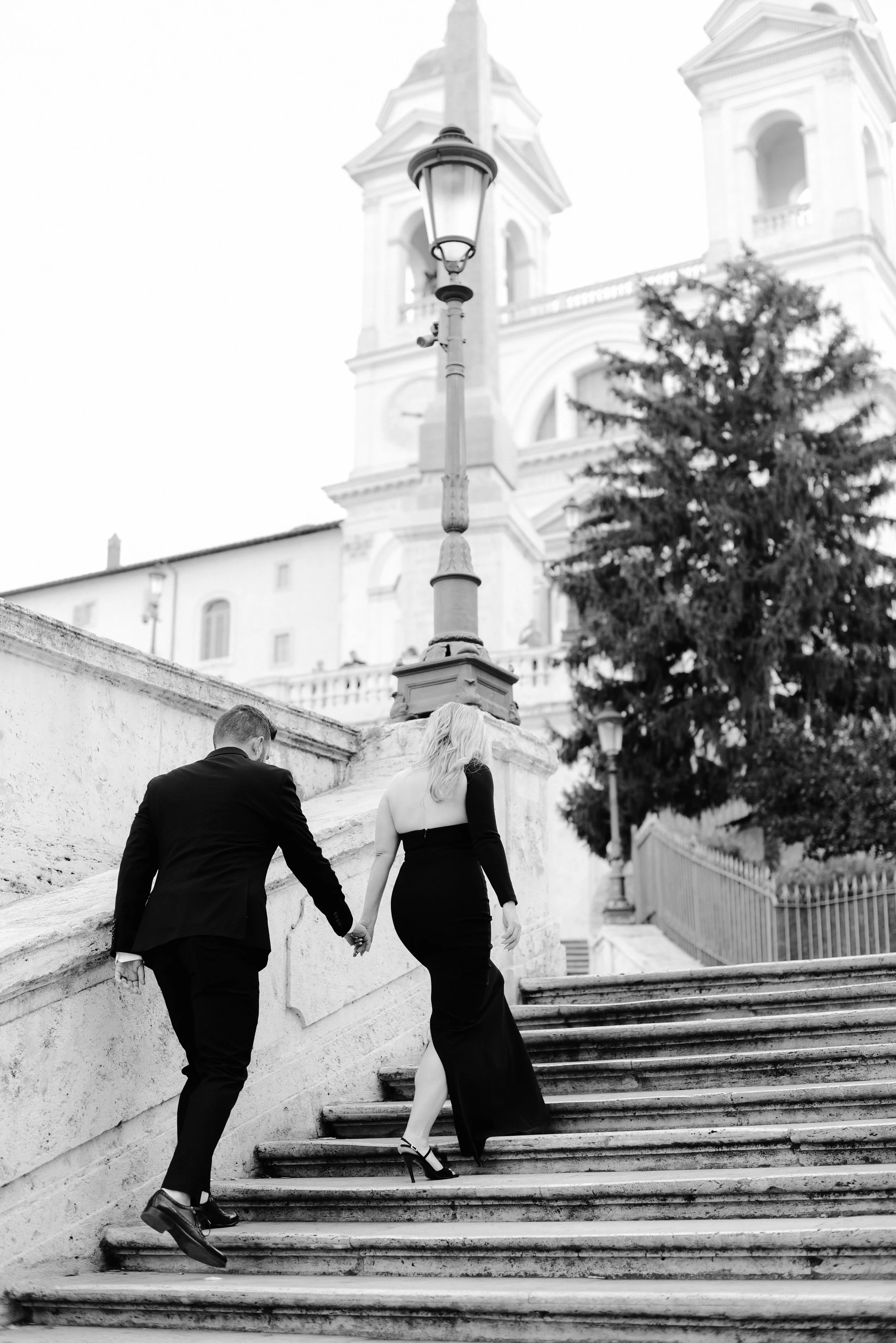 luxury-engagement-session-rome-colosseum-1.jpg