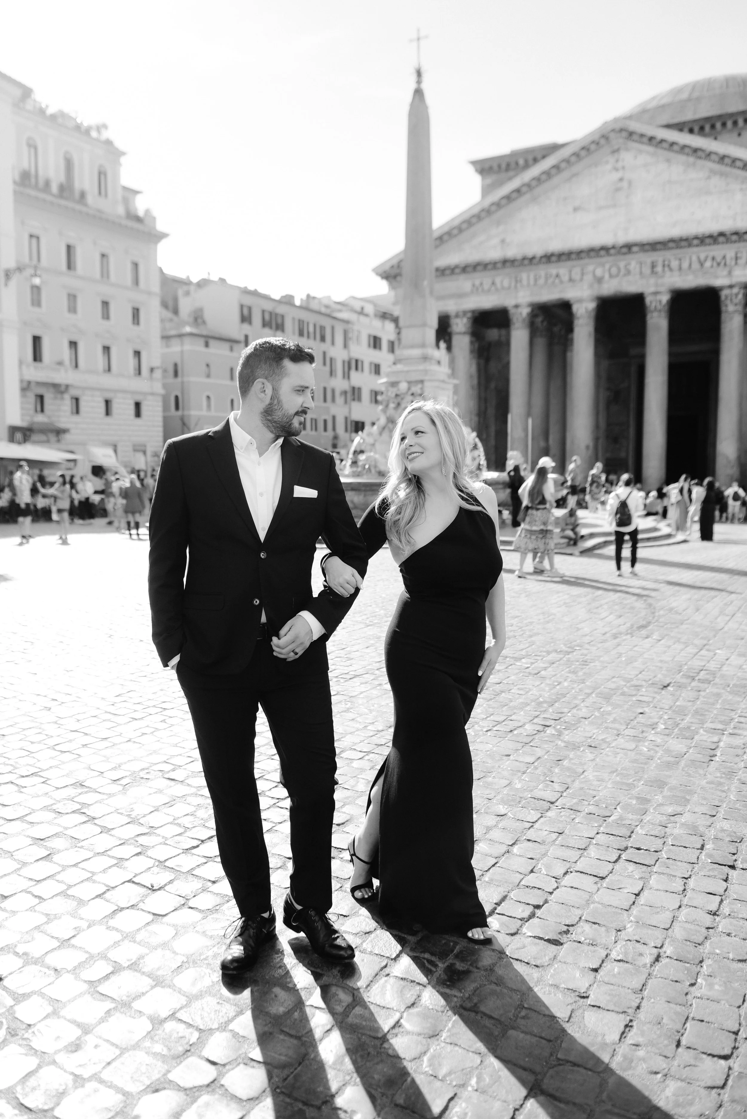 luxury-engagement-session-rome-colosseum-15.jpg