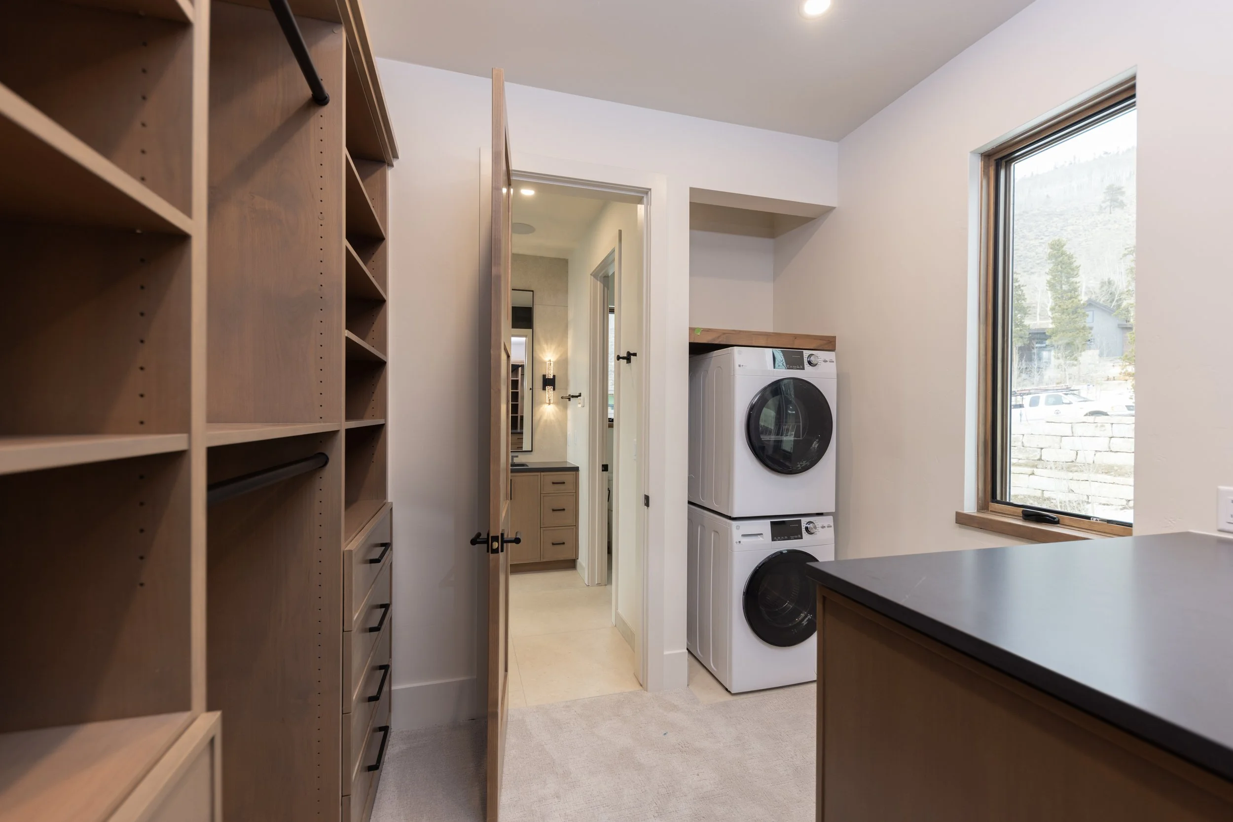 690 Lakeview Circle 19.jpg