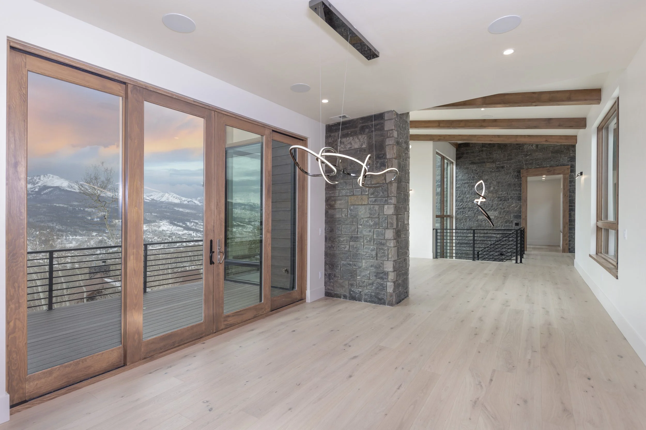 690 Lakeview Circle 4 sunset.jpg