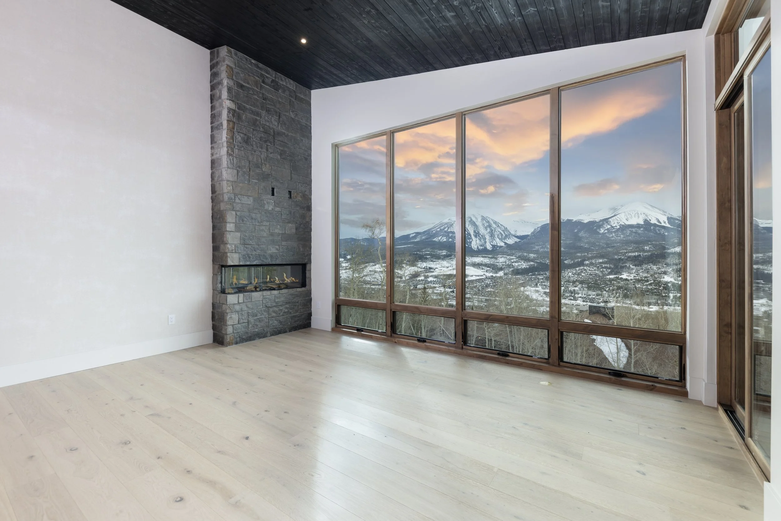 690 Lakeview Circle 25.jpg