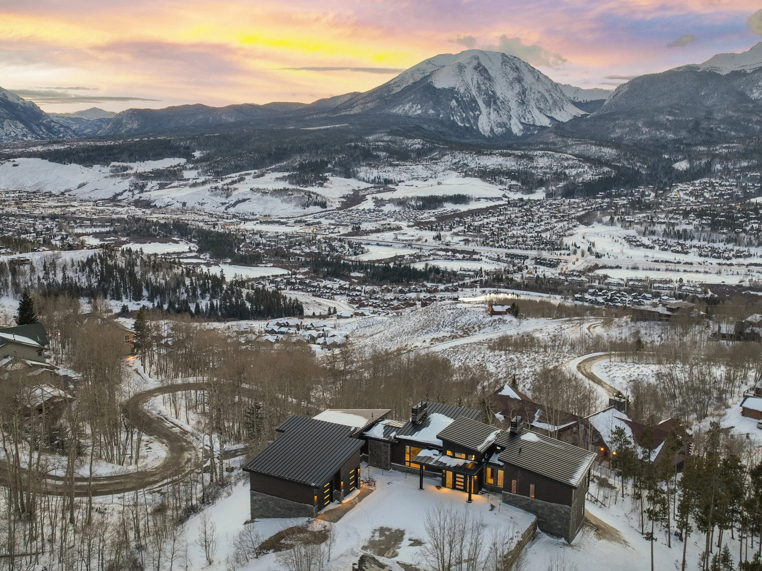 690 Lakeview Circle 10.jpg