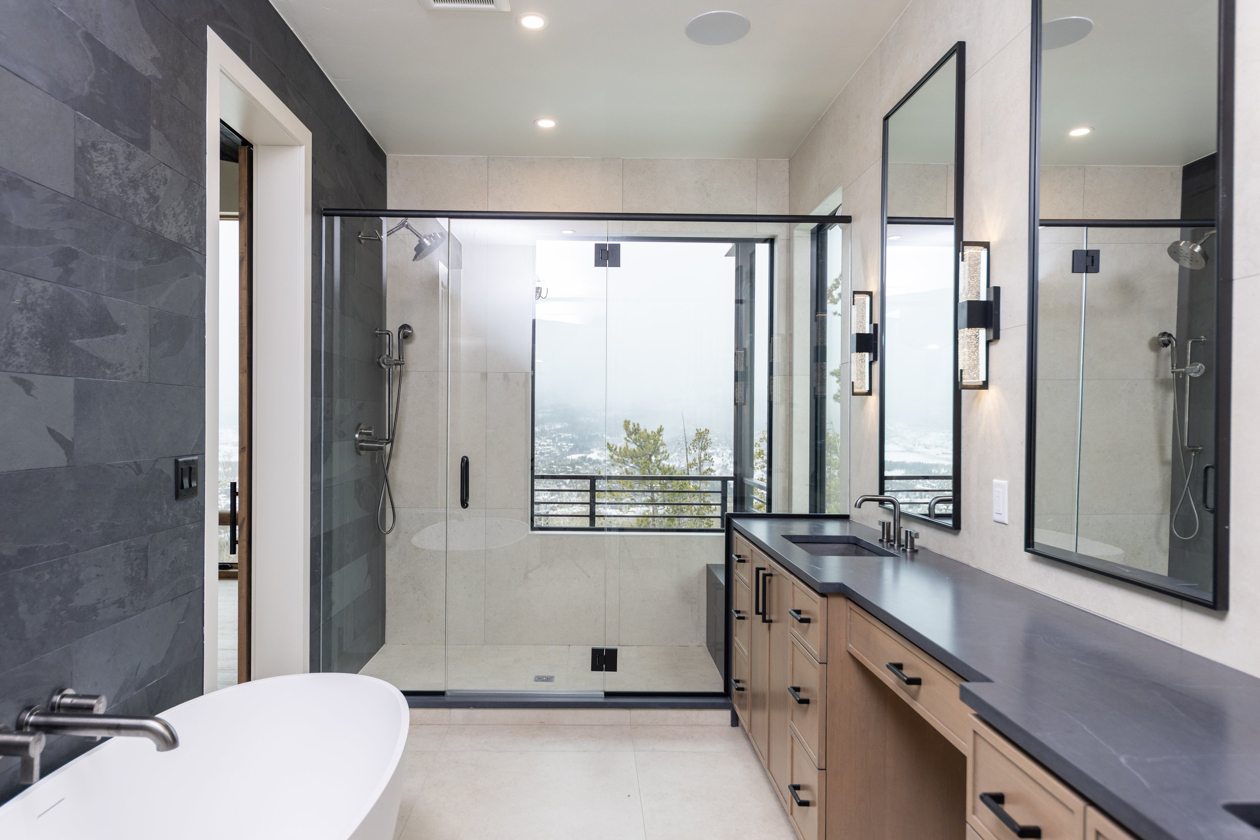 690 Lakeview Circle 15.jpg