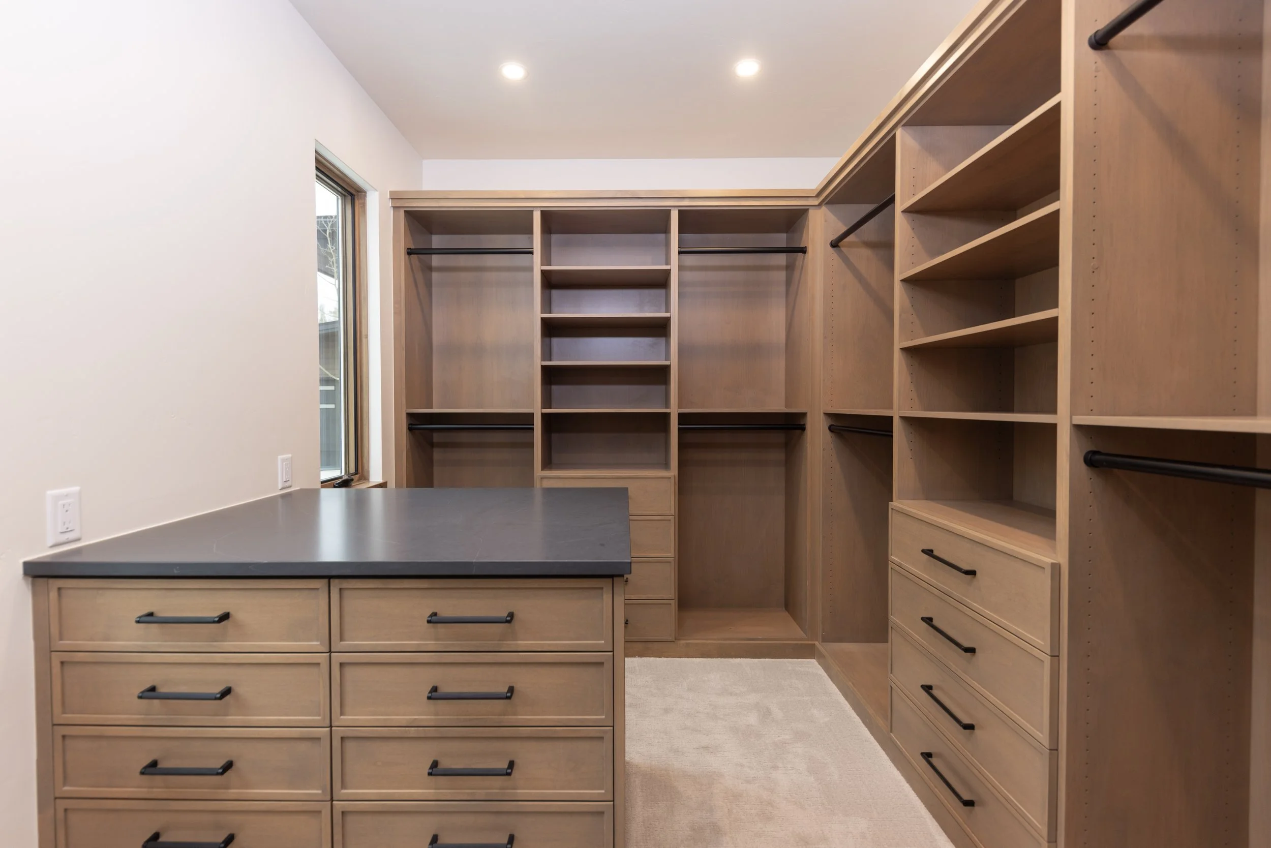 690 Lakeview Circle 18.jpg