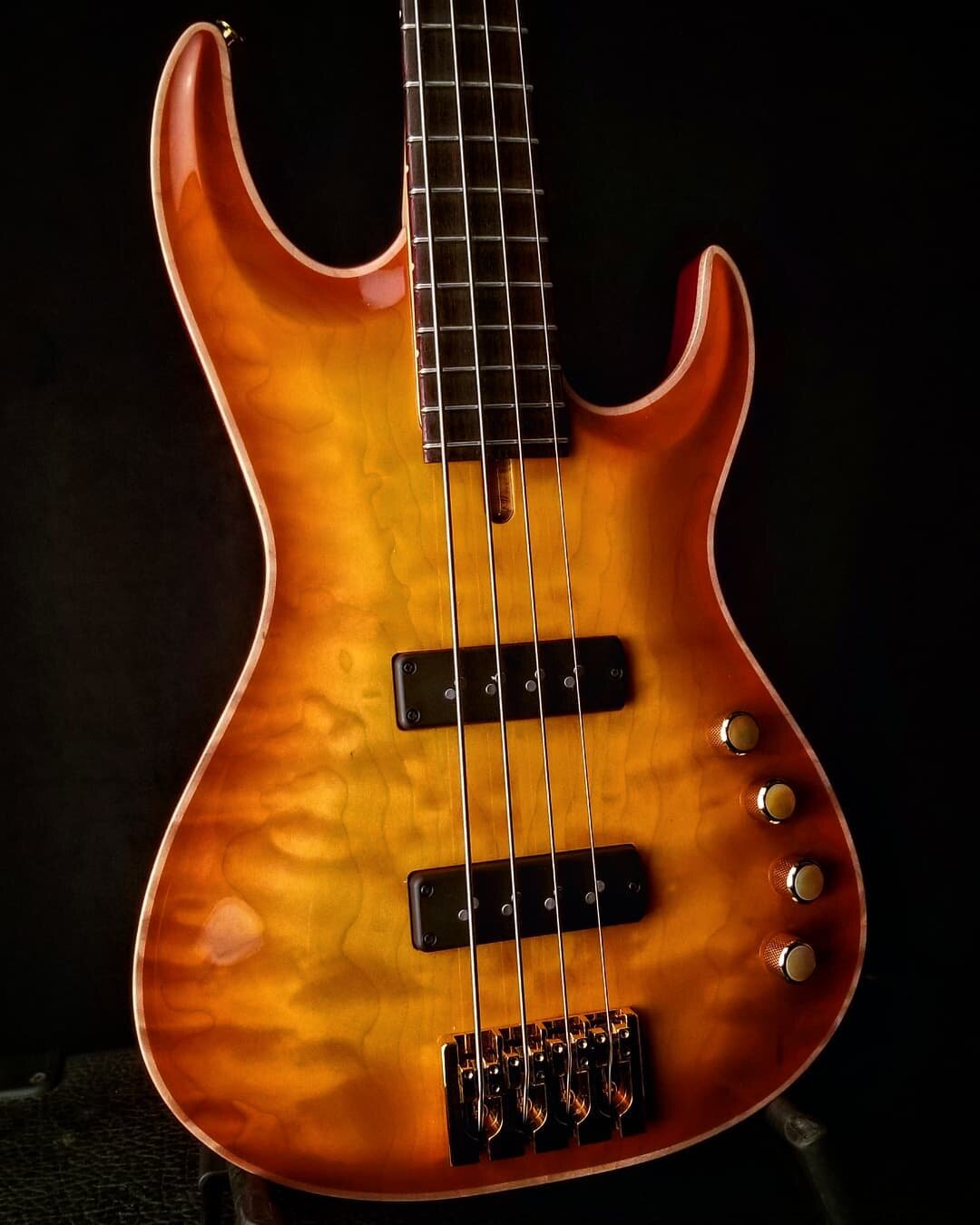 Pensa C-4 Bass&nbsp; 0806
Available at @rudysmusic 
&bull;
&bull;
#pensaguitars 
#pensabass
#bass
#bassguitar
#electricbass
#bassist
#bassplayer
#bassplayers
#custombass
#bassporn
#jazzbass
#baixo
#bassplayerunited
#bassline
#playbass
#basslife
#fend