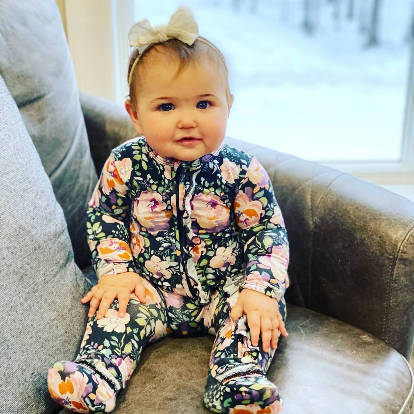 Post #2: BEDTIME ROUTINES
.
A bedtime routine that is continuously followed is key to getting your child to bed efficiently.
.
This sample bedtime routine works:
🔹️Routine starts at 6:30 p.m. and bed time is 7:30 p.m.
🔹️Dim all of the lights in you