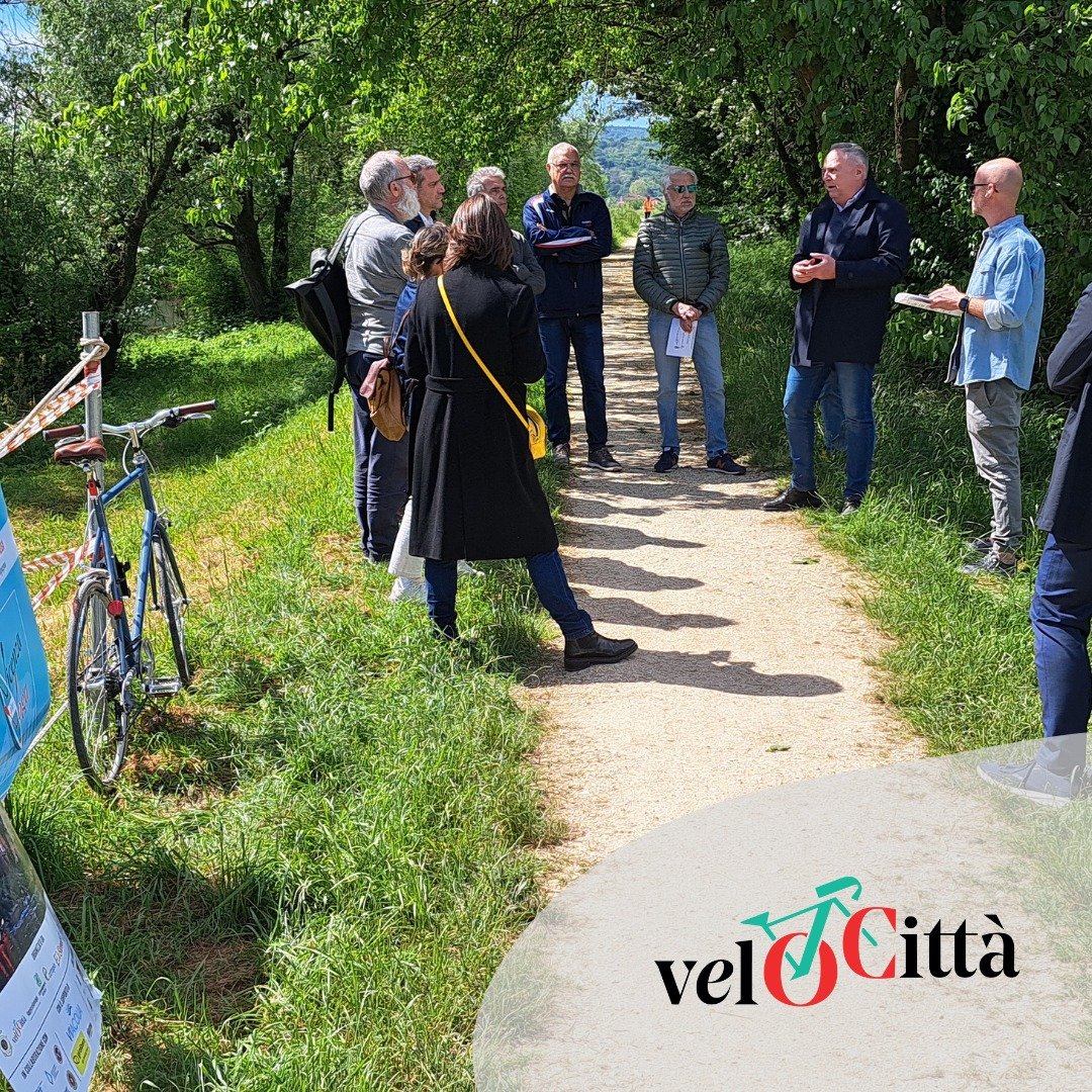 ‼ Ieri affollata conferenza stampa per presentare Vie d'Acqua del 20-21 aprile alla citt&agrave;. 
𝗡𝗲𝗹 𝘀𝗶𝘁𝗼 𝗱𝗶 𝘃𝗲𝗹𝗼𝗖𝗶𝘁𝘁𝗮̀ 𝘁𝗿𝗼𝘃𝗶 𝗹𝗲 𝗶𝗻𝘁𝗲𝗿𝘃𝗶𝘀𝘁𝗲 𝗿𝗲𝗮𝗹𝗶𝘇𝘇𝗮𝘁𝗲: link in bio.

📍 Imperdibile per tutte e per tutti 