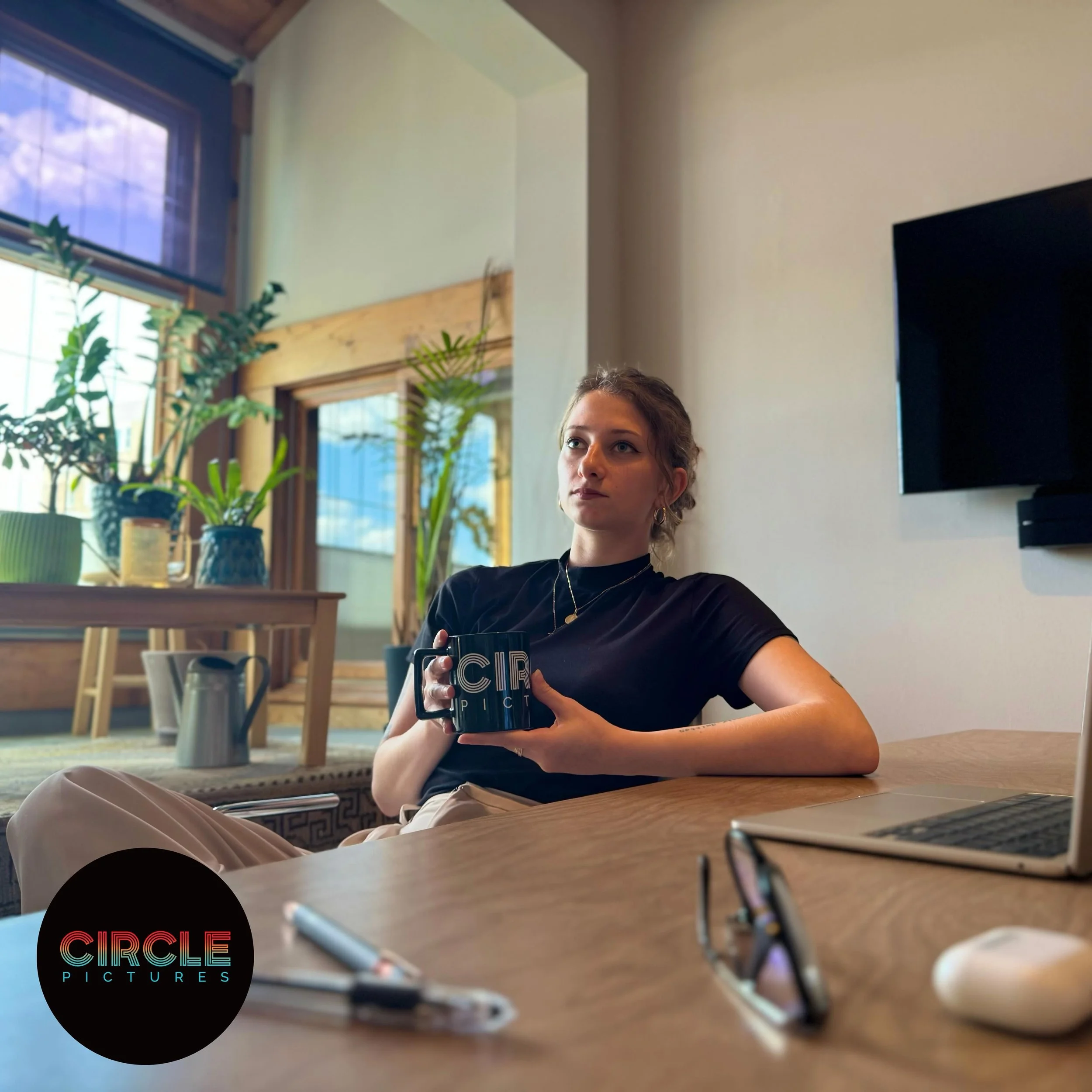 So happy to welcome our newest intern, Marina Lisova, to Circle! Marina is a Communications Design major at @miadcollege and will be working on brand design and commercial projects with us including an upcoming shoot for the incredible folks at @hung