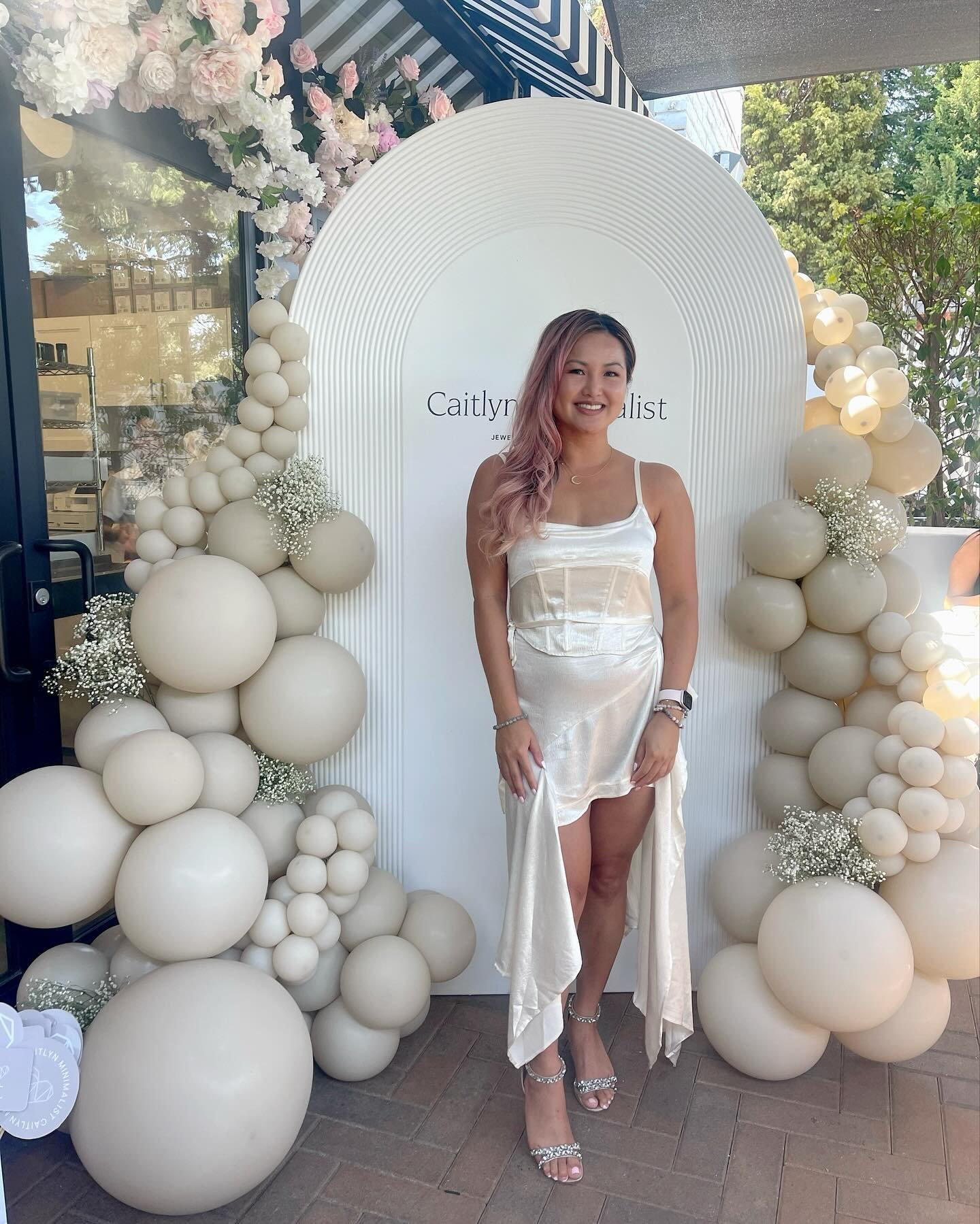 Thank you @caitlynminimalist for a beautiful tea-time brunch filled with love and sparkle! ✨ 

We felt like kids in a candy store with all the gorgeous jewelry and gifts🤍 especially in great company of women 💕