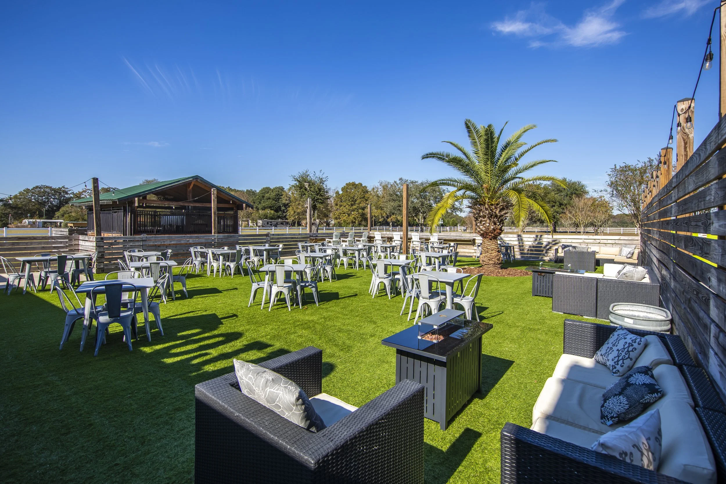 saloon-and-pavilion -006.JPG