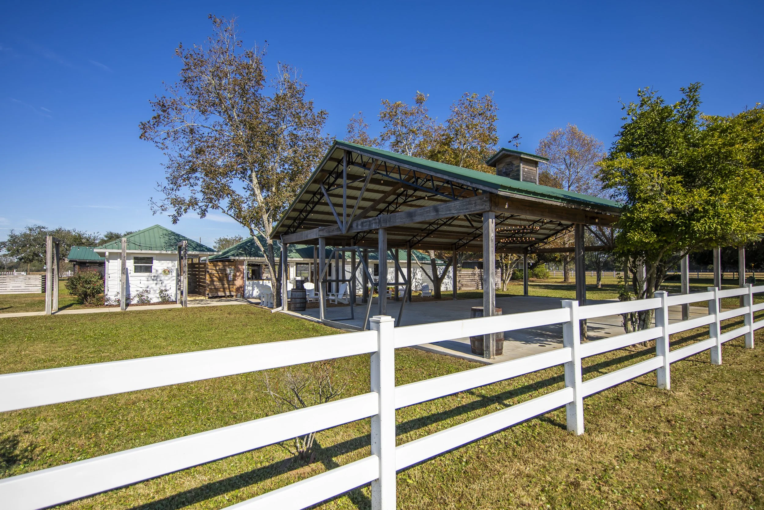 saloon-and-pavilion -020.JPG