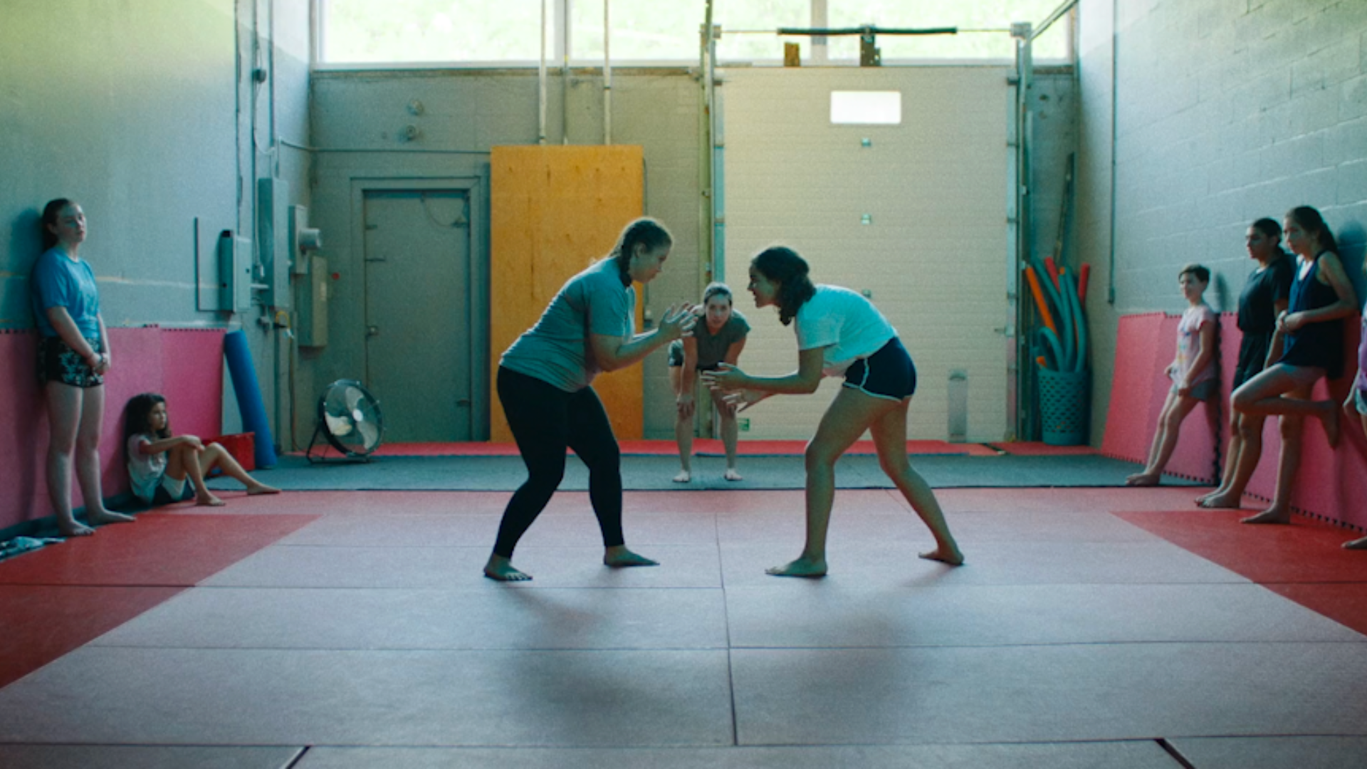  GIRLS WHO FIGHT /  GEMMA   JENNIFER ROBERTS   