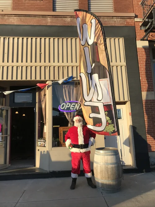 Santa in front of Leavenworth winery