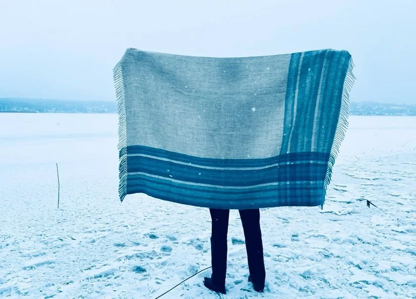 The ’FJÄRDEN’ Collection stands as a limited edition, seasonal array of meticulously woven items. Each piece serves as a tribute to the storied history and heritage of handweaving, seamlessly blending modernity with a profound connec