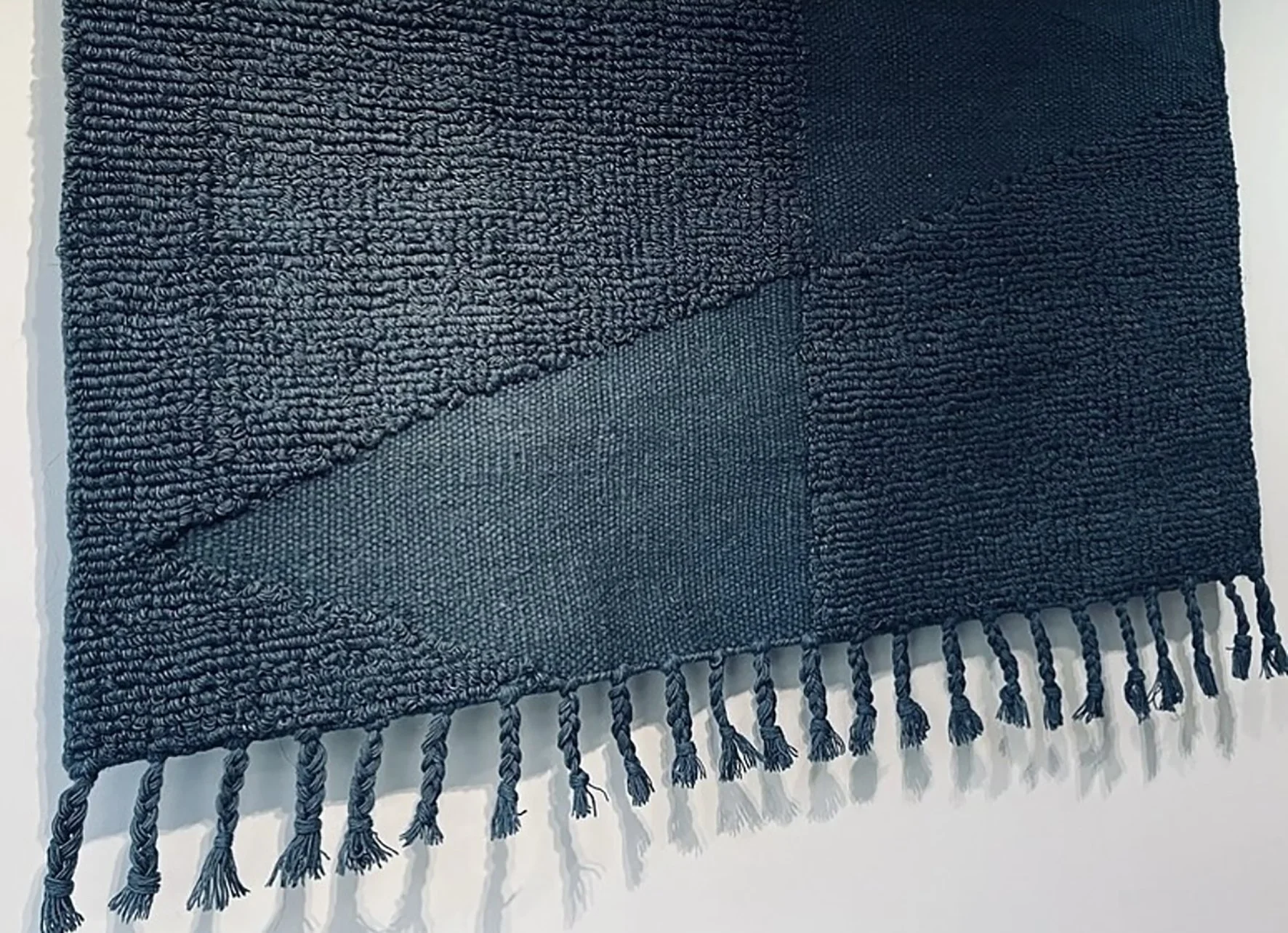 7. Tapestries PATCHWORK Indigo Pressimages.jpg