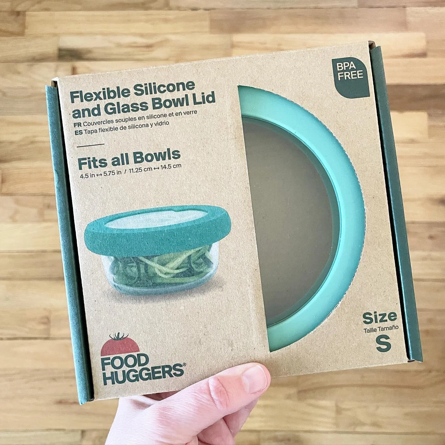 Honest review:
I really love when companies ideate and try new concepts for safer products!
.
This one is a super interesting concept: A non-plastic lid that can fit many bowl sizes. Perfect for my love of putting leftovers in cereal bowls. Made with