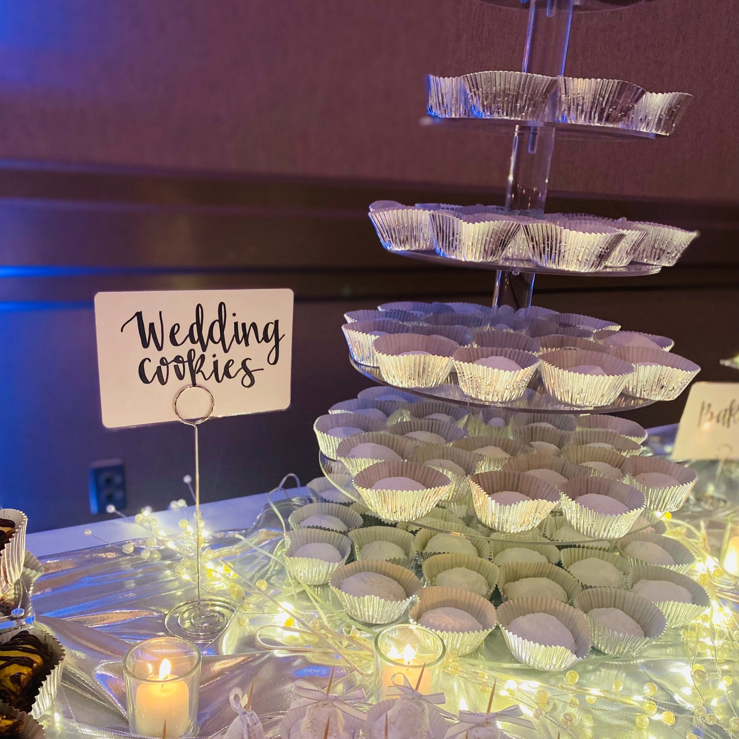 Evangeline+wedding+display+wedding+cookies.jpg