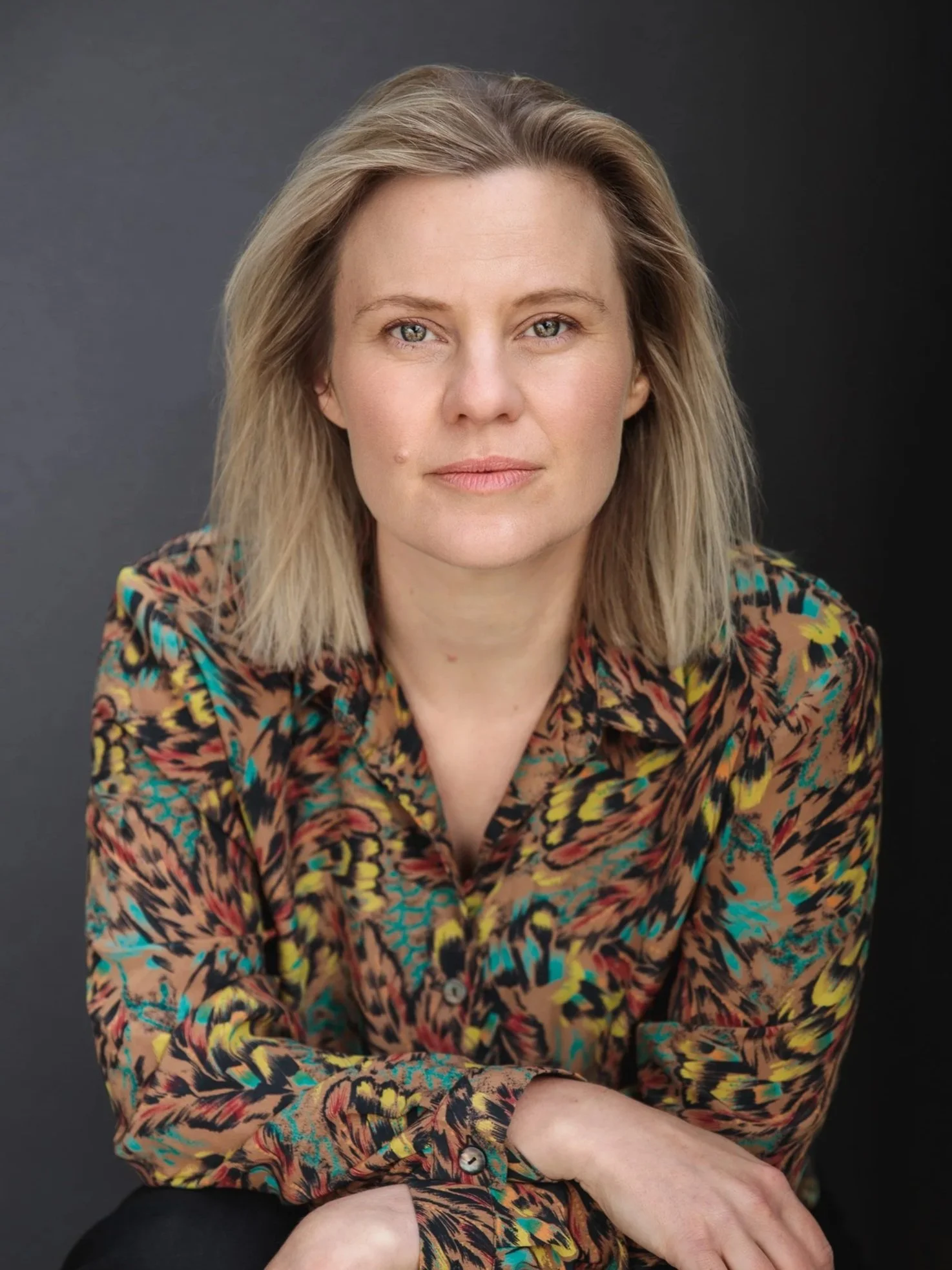Headshot of actor Esther Longhurst photographed by Rebecca Hitch in Perth