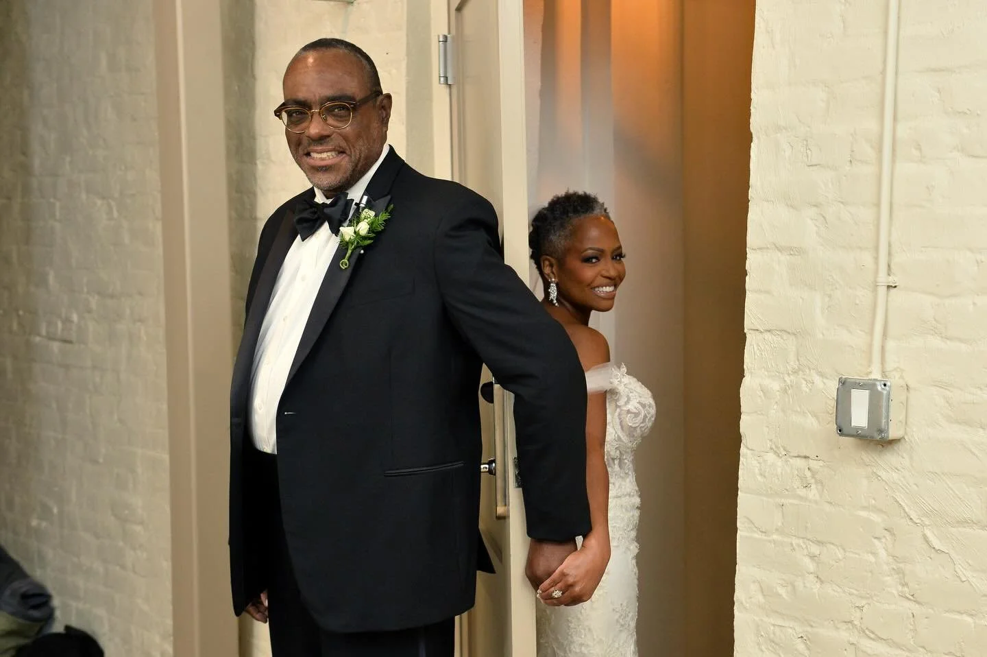 A quiet moment before forever&mdash;hands intertwined, hearts racing, and all the love in the world, just before they say &ldquo;I do&rdquo;  at the Baroness ✨

📸: @photobylouis 

#BaronessFQ #BaronessBliss #BaronessFirstTouch #BaronessWedding