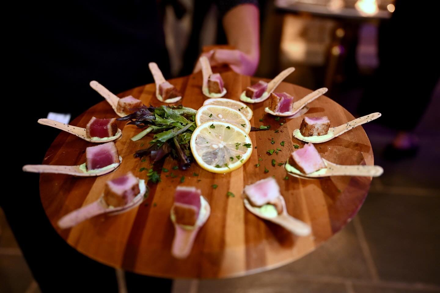 Small bite. Big statement. Seared ahi tuna, where simplicity meets indulgence.

📸: @photobylouis 

#BaronessCuisine #BaronessBliss #BaronessWedding #NewOrleansWedding