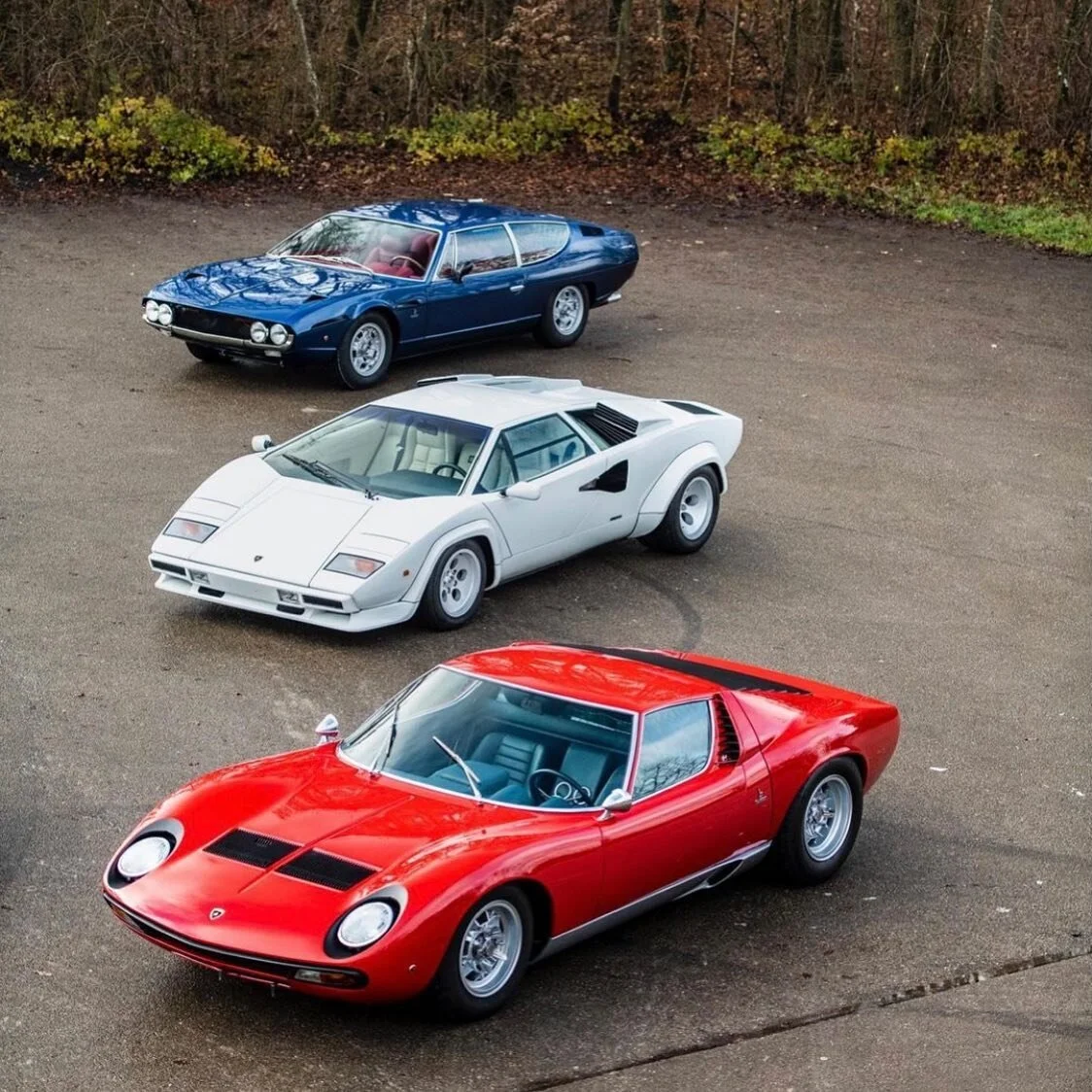 Feeling Bullish today! 😊  Which is your favorite Lamborghini - Miura, Countach or Espada?⁣
⁣
If the Miura had been green it would&rsquo;ve been so patriotic! ⁣🇮🇹
⁣
-----------------------------------------------------------------------------------
