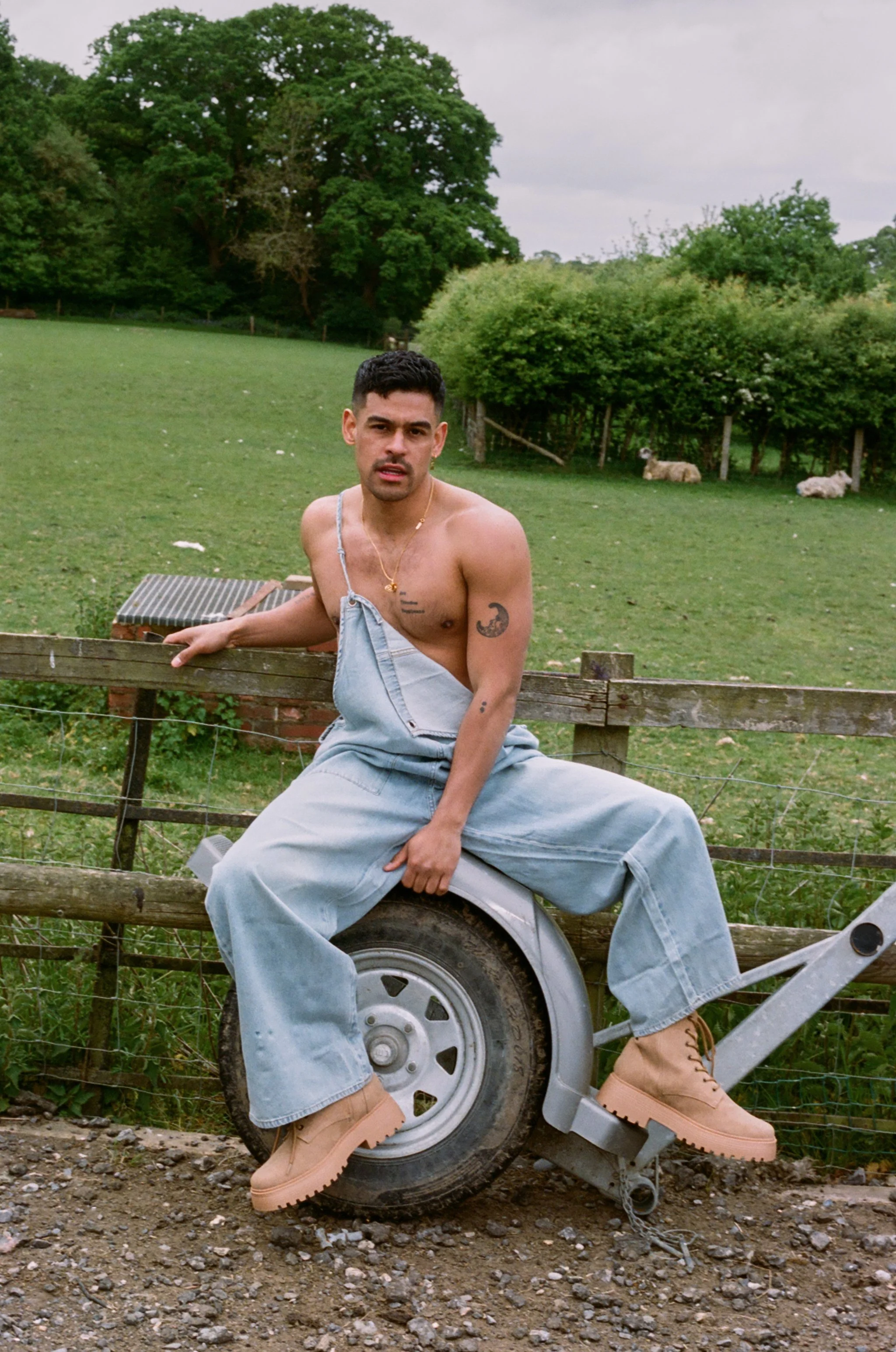 Felipe Chavez by Paul Perelka | for Hoemo World