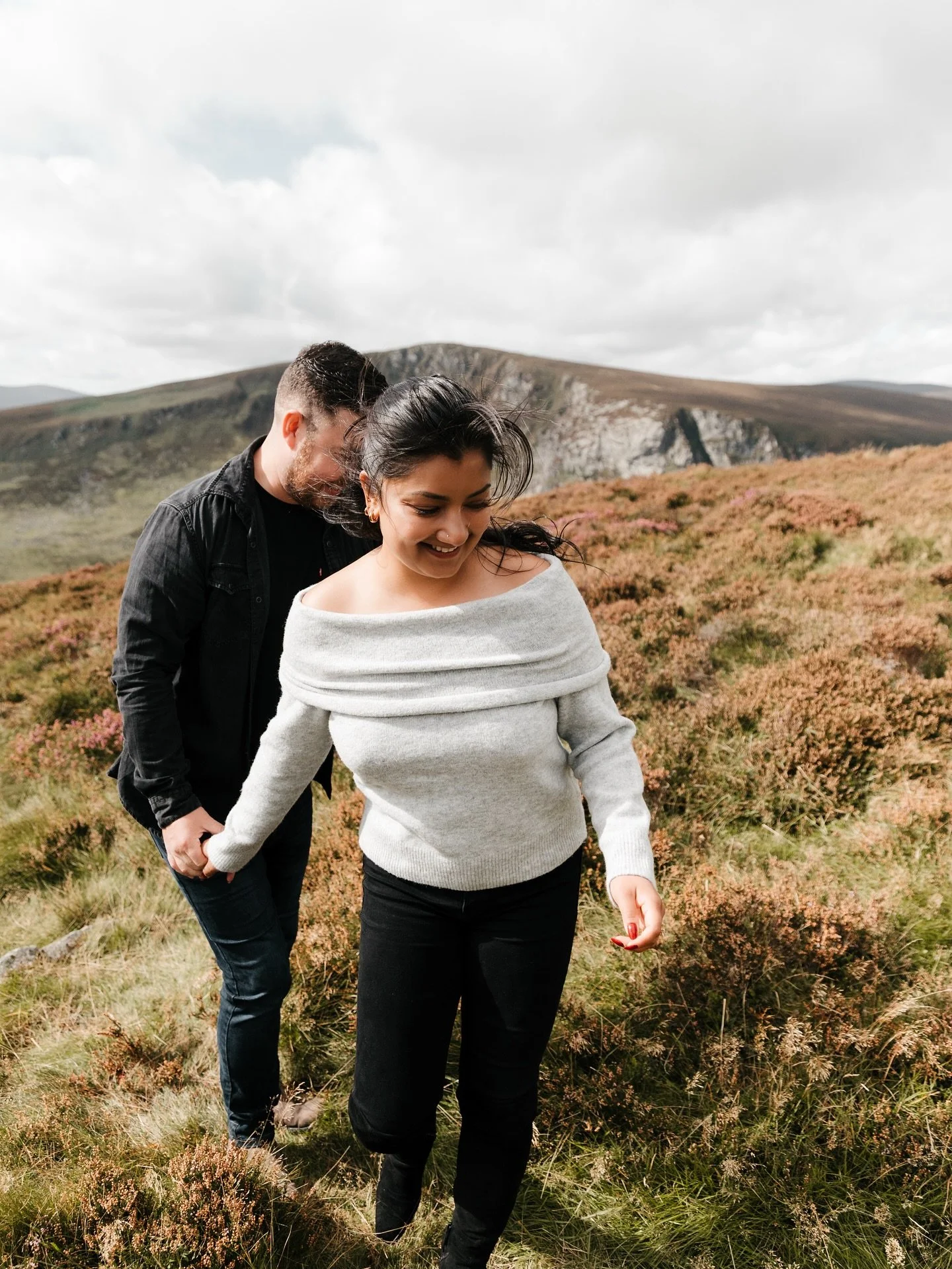 Engagement Session 🤍 Salma &amp; Shane captured in various iconic locations across Ireland. 

#EngagementPhotography #EngagementSession #EngagementPhotos #VancouverPhotographer #VancouverCreator #VancouverPhotography 

CONNECT WITH OUR TEAM⁠
▫️ hell