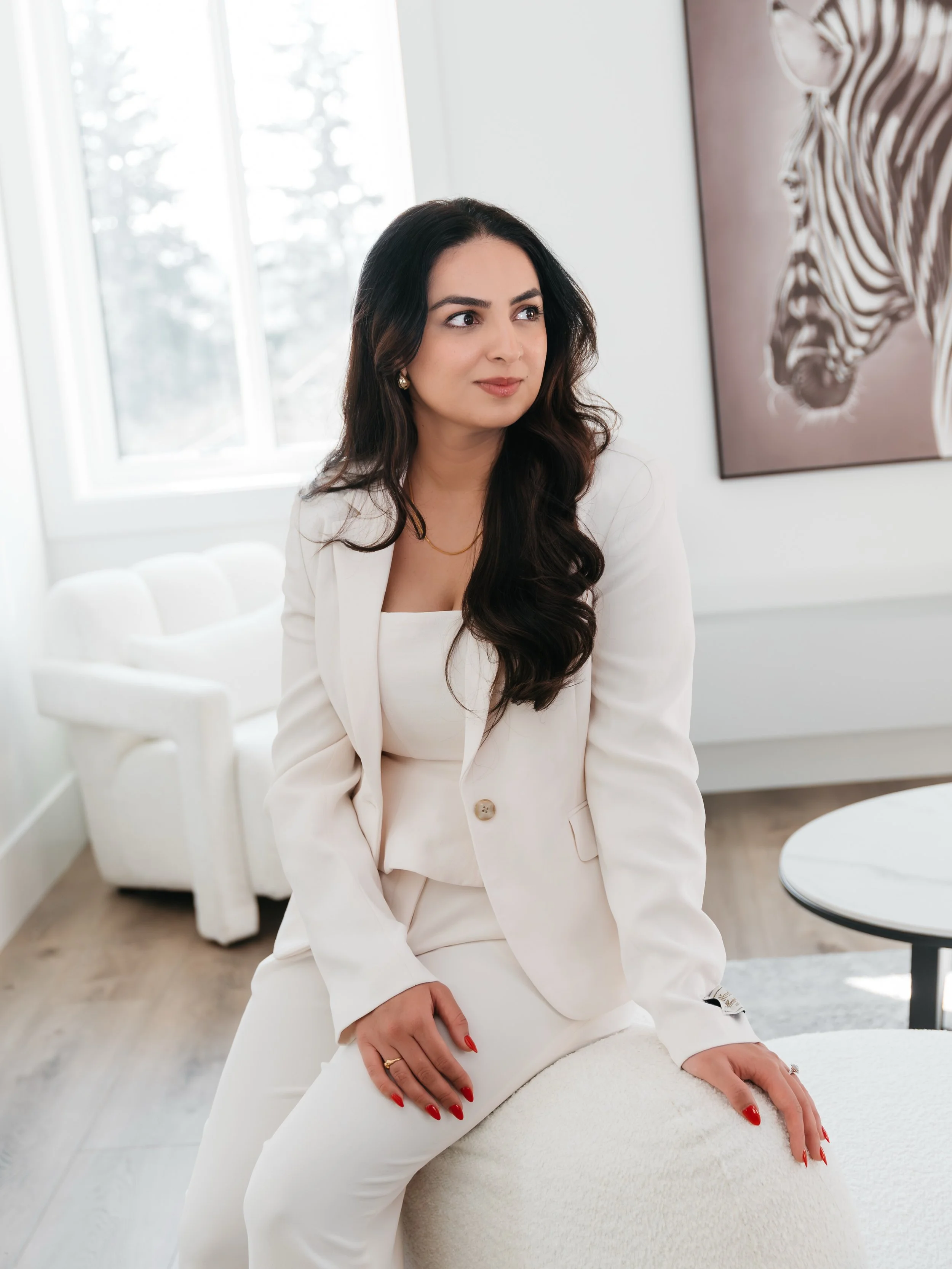 A featured brand session with Surrey realtor @roopgilluppal ✨

We had the pleasure of capturing Roop in a beautiful luxury Surrey property creating a mix of updated headshots, lifestyle imagery, and in-action brand content designed to reflect how she