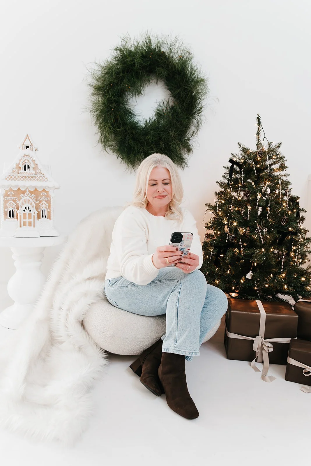 MM-HolidayMinis2025-Tori-32.jpg