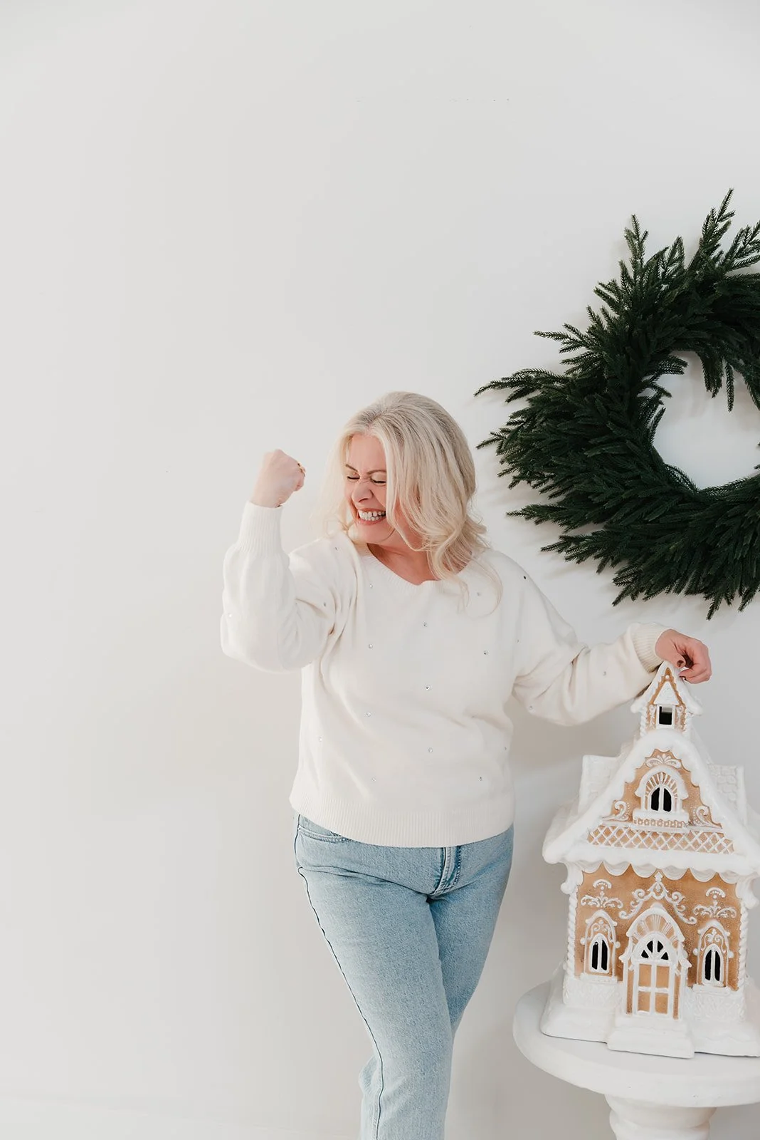 MM-HolidayMinis2025-Tori-37.jpg