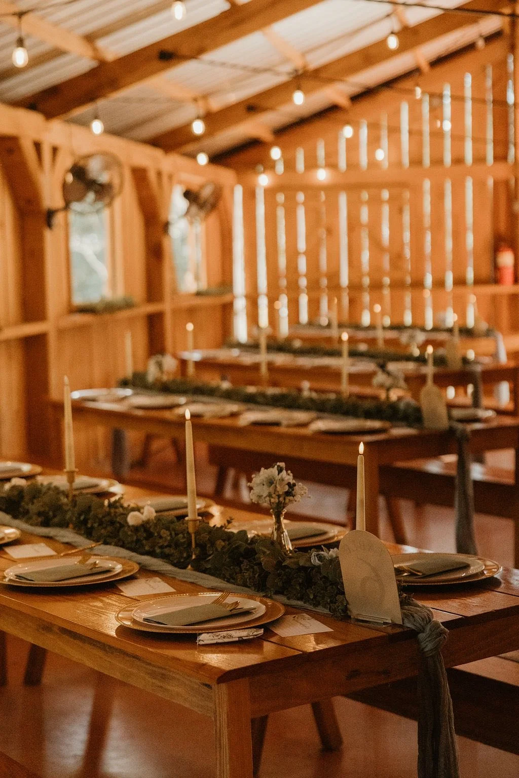 Daughters barn rental decor