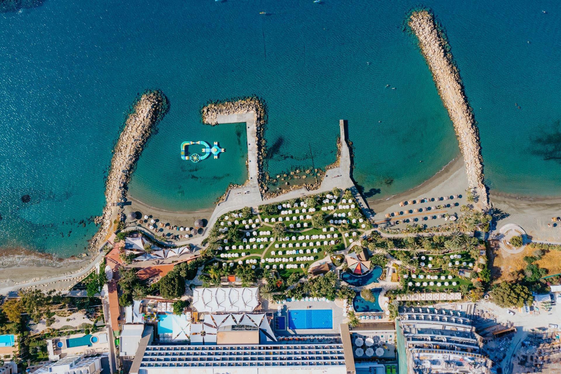 Amathus beach hotel 