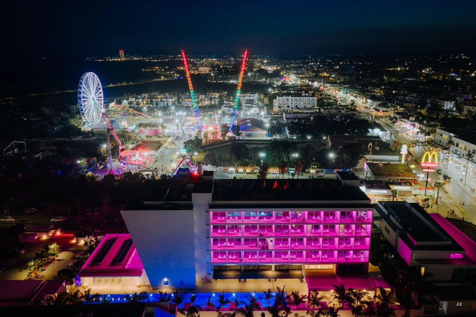 SEASONS HOTEL by DEC-23.jpg