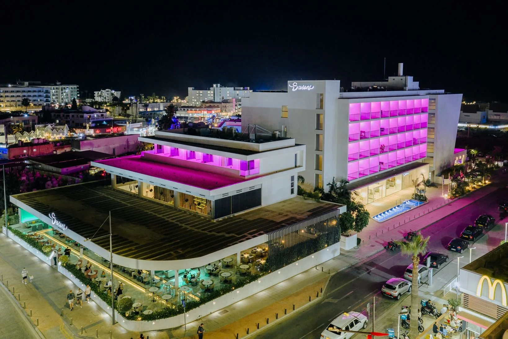 SEASONS HOTEL by DEC-35.jpg