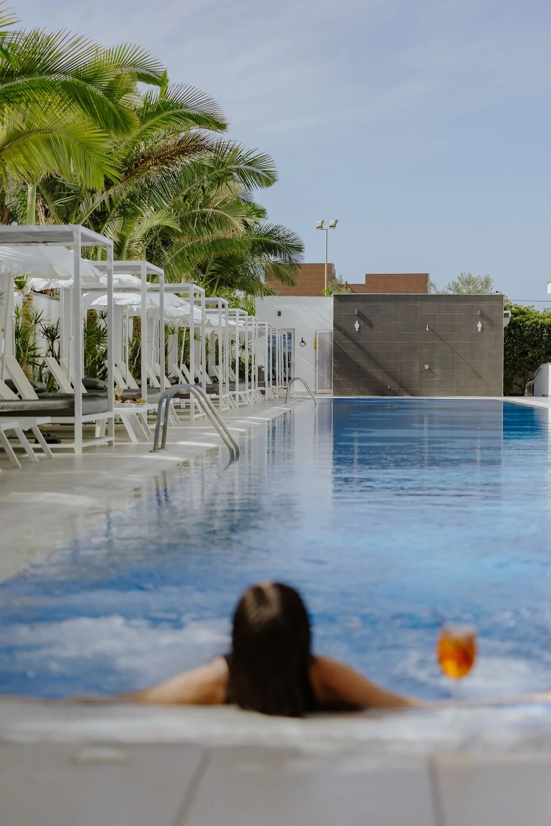 SEASONS HOTEL by DEC-190.jpg