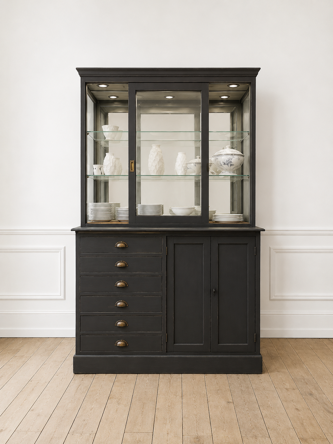 Vitrine d'atelier, Début XXème (140 x 60cm - H 237cm)